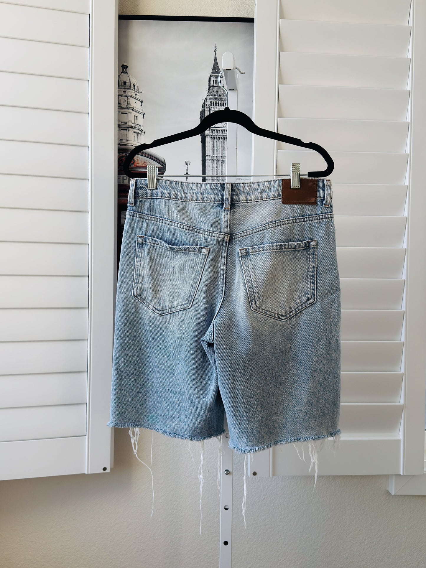 Simple Society High Waisted Bermuda Denim Shorts Size 5/27