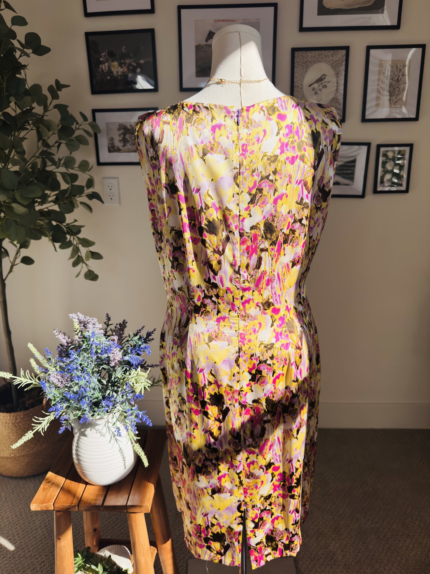 Tahari Arthur S. Levine Silk Floral Ruffle Sheath Dress - Size 14