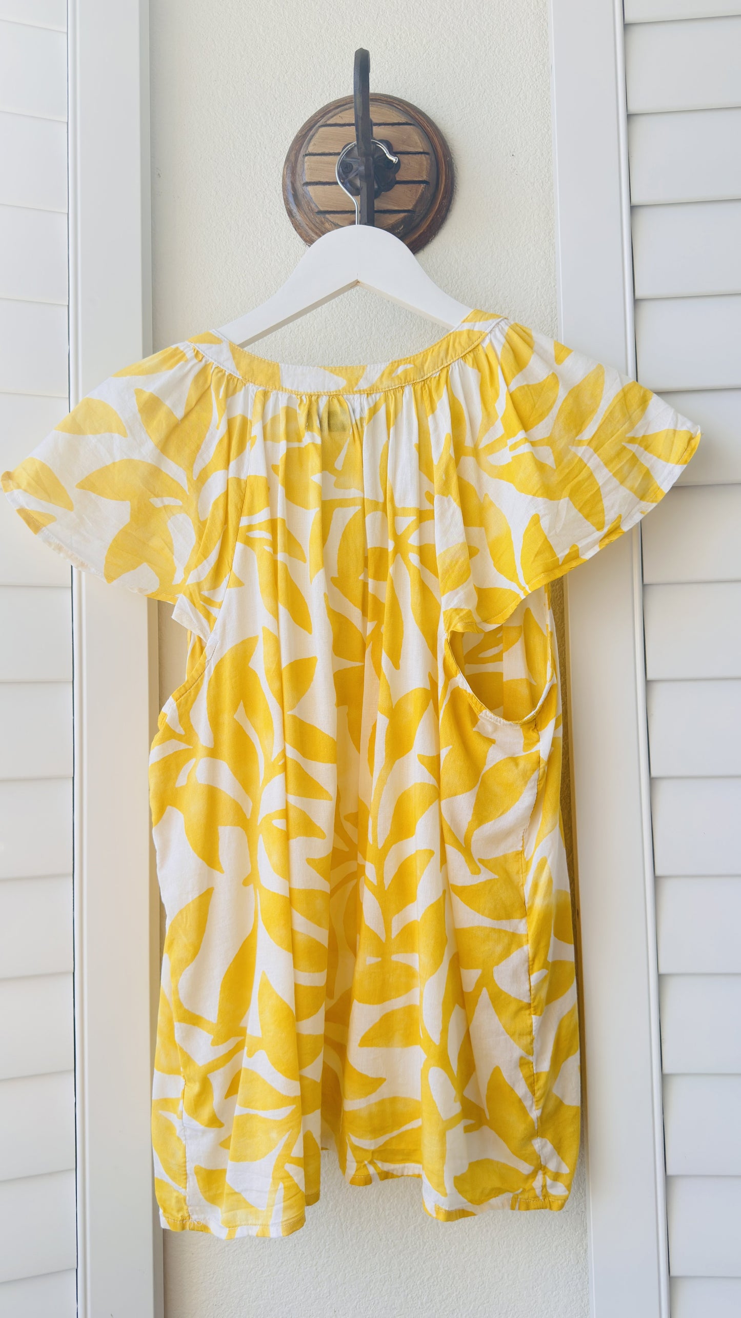Sonoma Goods for Life Yellow Leaf Print Short Sleeve Blouse - Size L