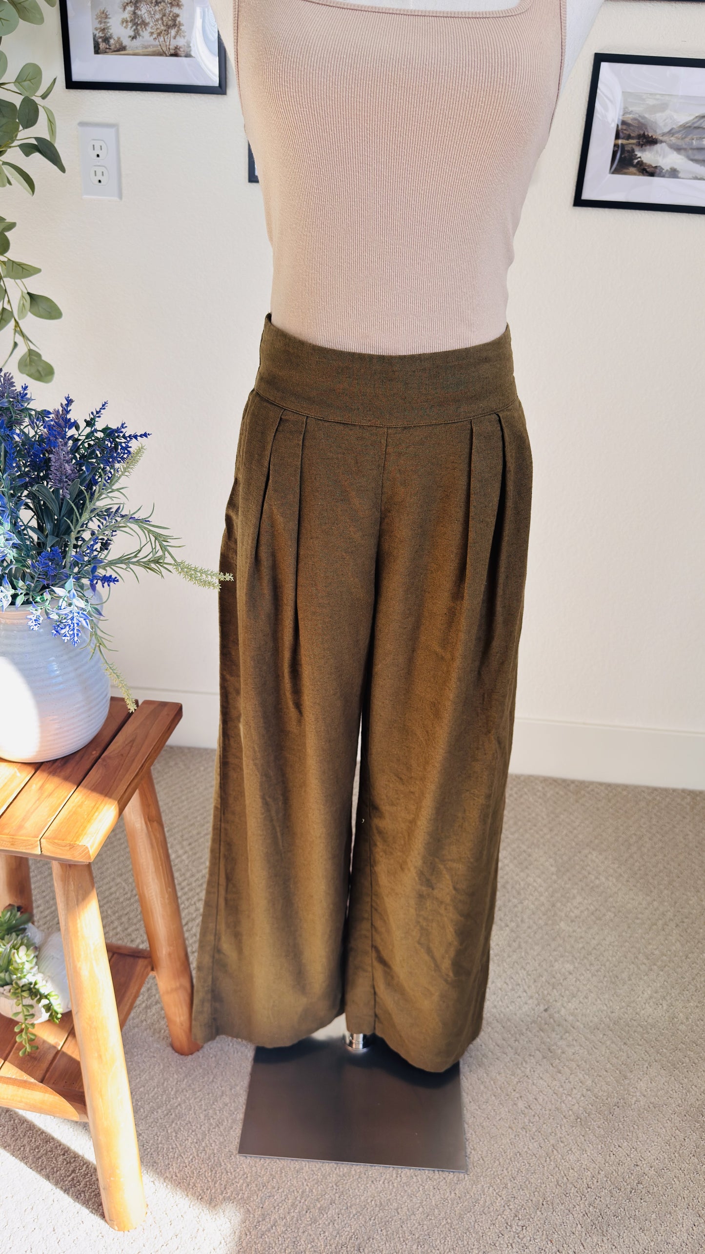 Abercrombie & Fitch Linen-Blend Wide-Leg Pleated Pants - Size S