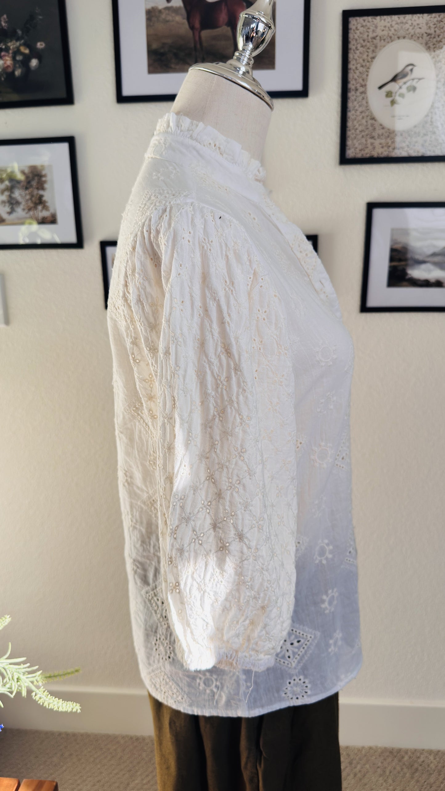 SOLITAIRE White Eyelet Embroidered Ruffle Collar Blouse - Size S