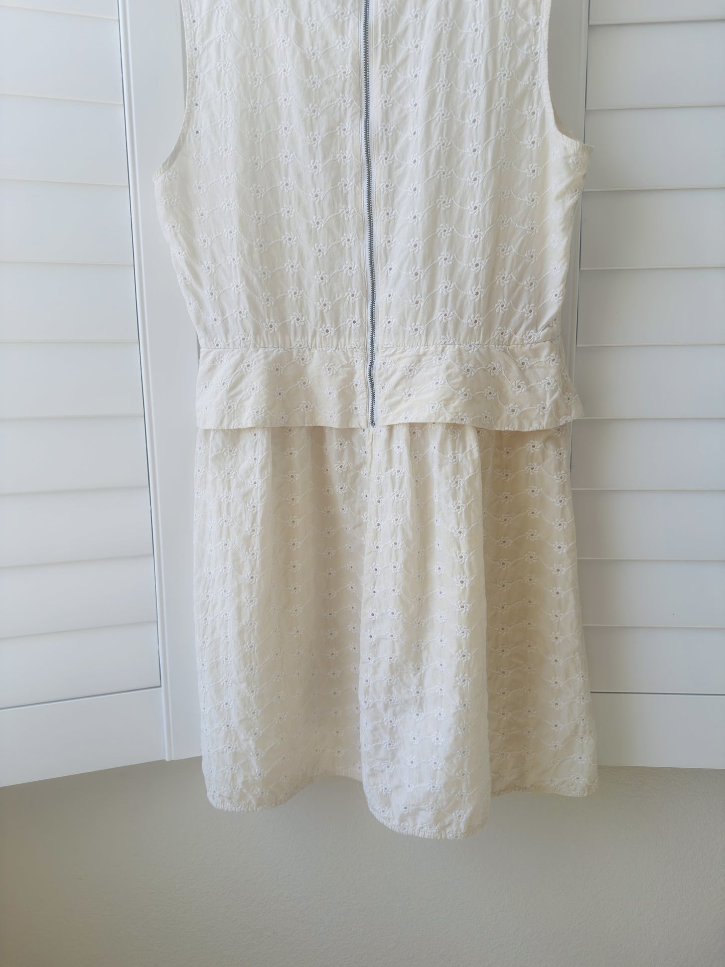 Marc by Marc Jacobs Cream Cotton Eyelet Tiered Dress Size 8