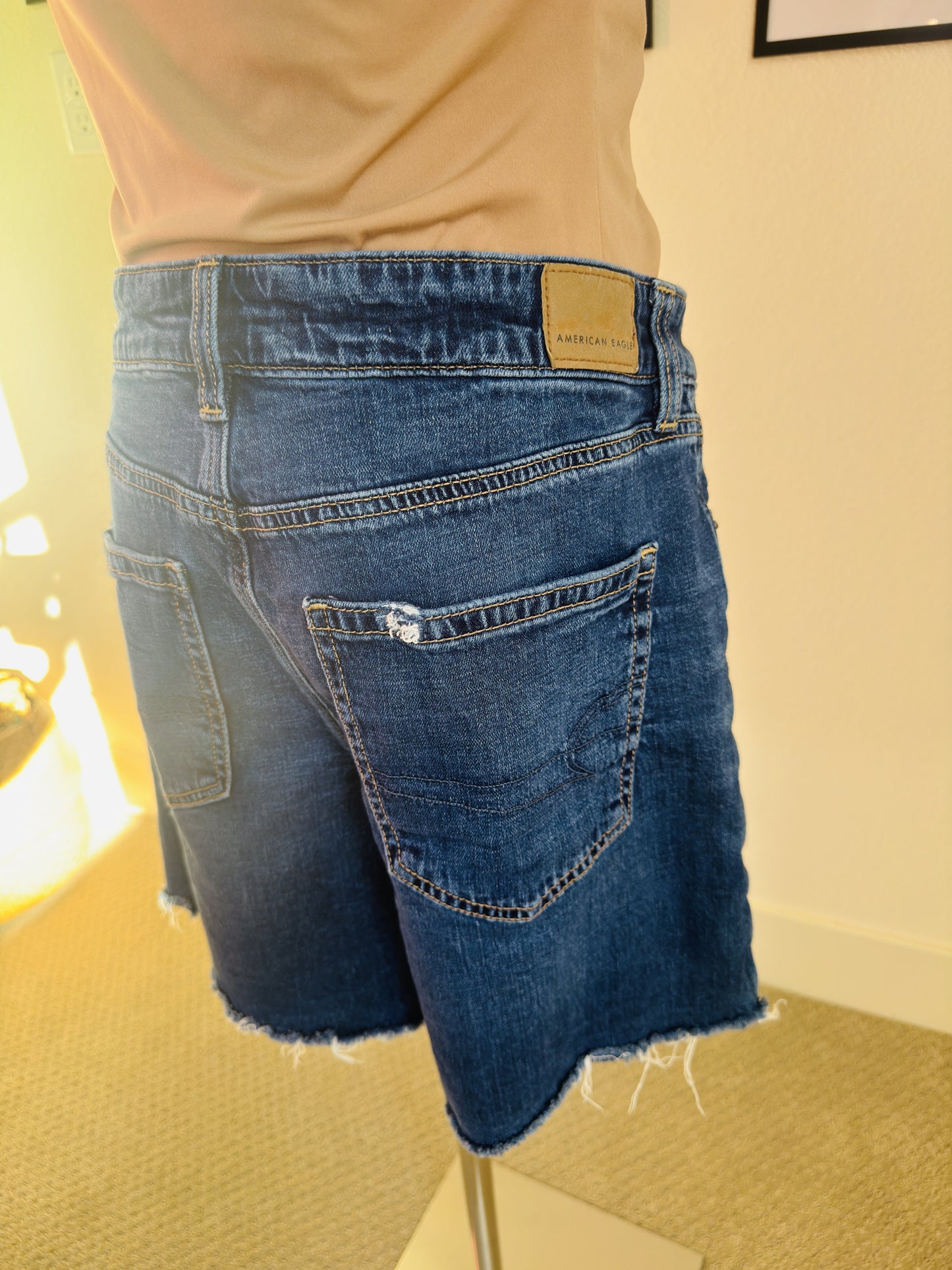 American Eagle Stretch Raw Hem Denim Bermuda Shorts Size 4