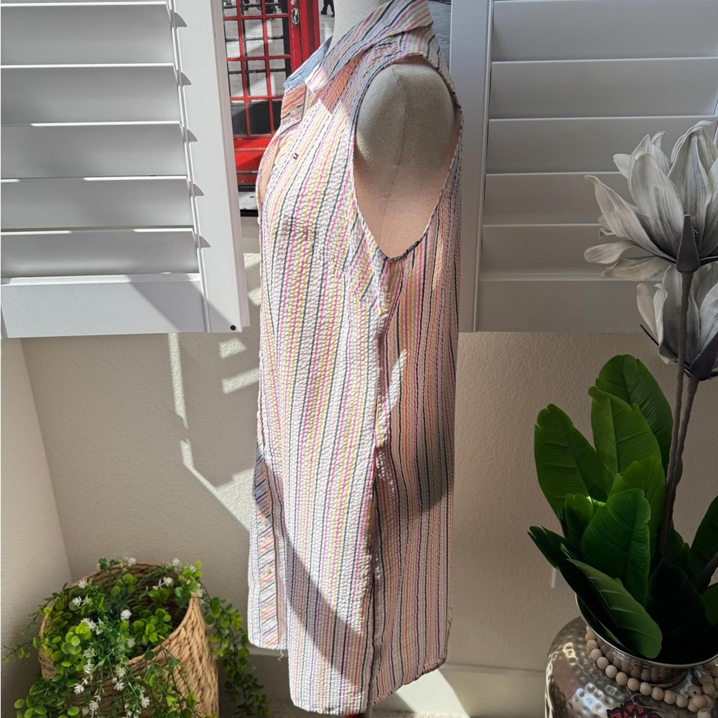 Tommy Hilfiger. Size 10