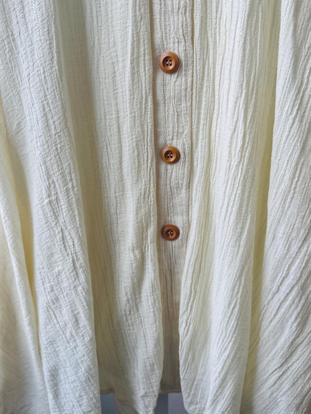 Fashion On Earth. Size S.Cream Button-Front Midi Skirt with Textured Fabric