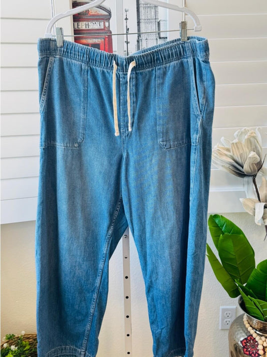 GAP Women’s Light Blue Relaxed Drawstring Jeans. Size XL