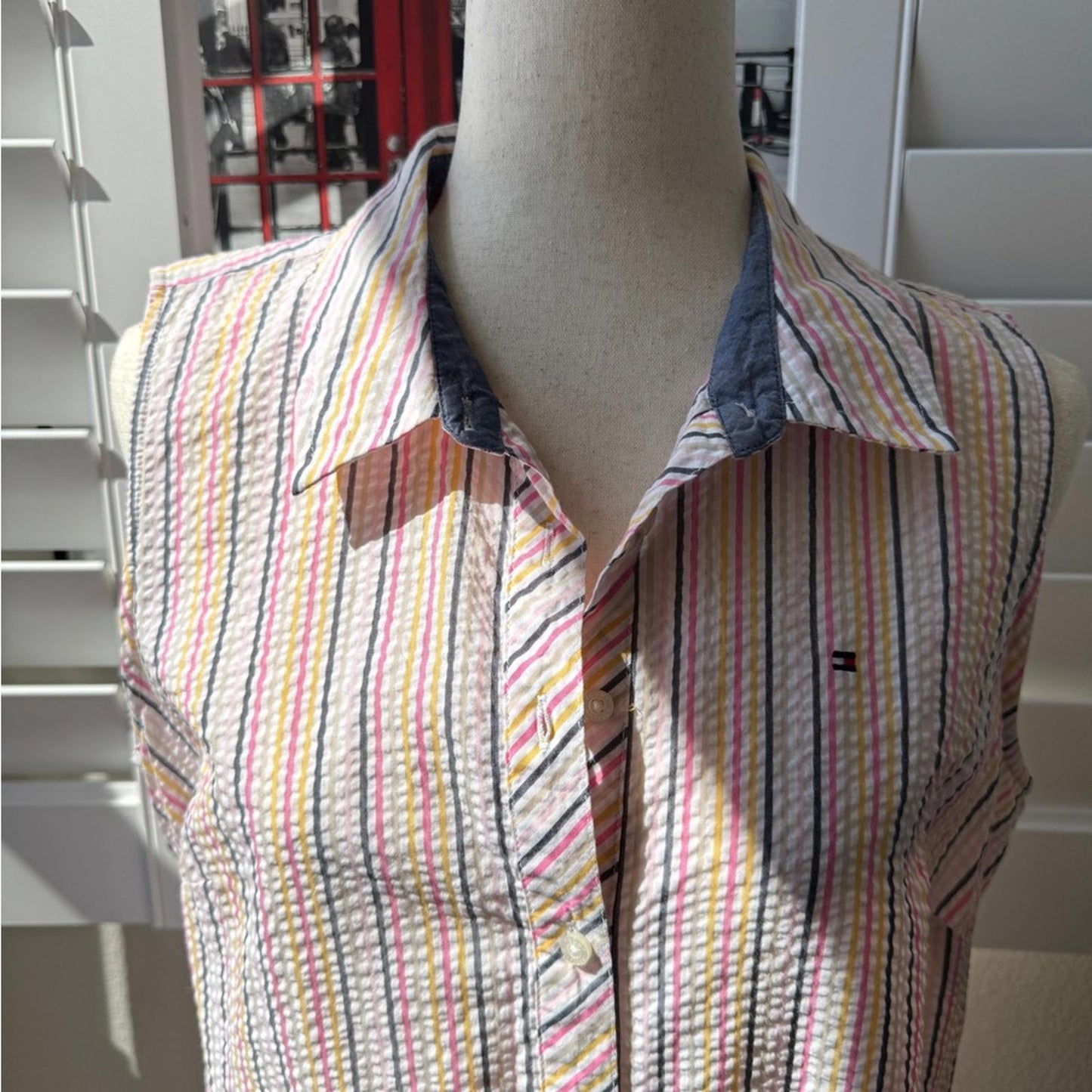 Tommy Hilfiger. Size 10