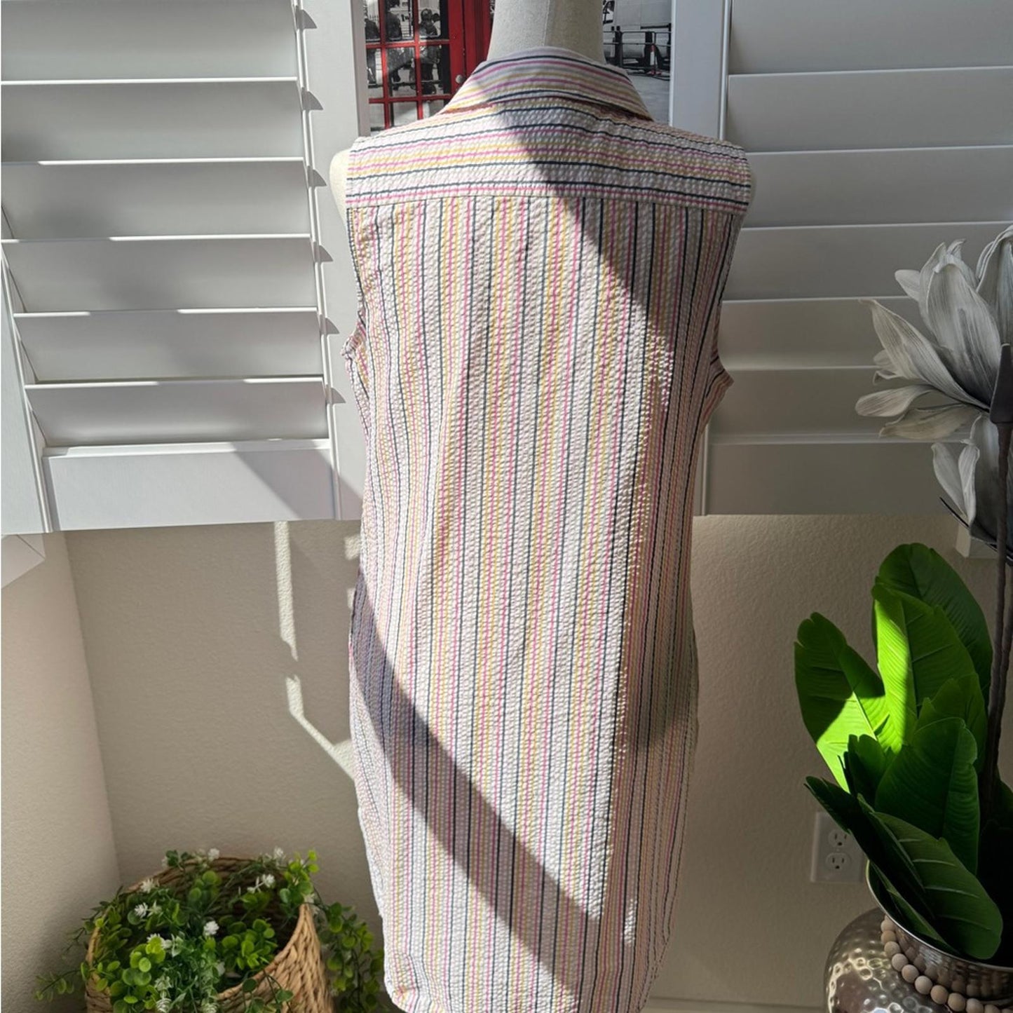 Tommy Hilfiger. Size 10