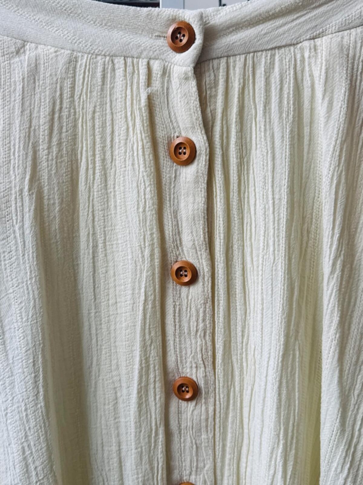 Fashion On Earth. Size S.Cream Button-Front Midi Skirt with Textured Fabric
