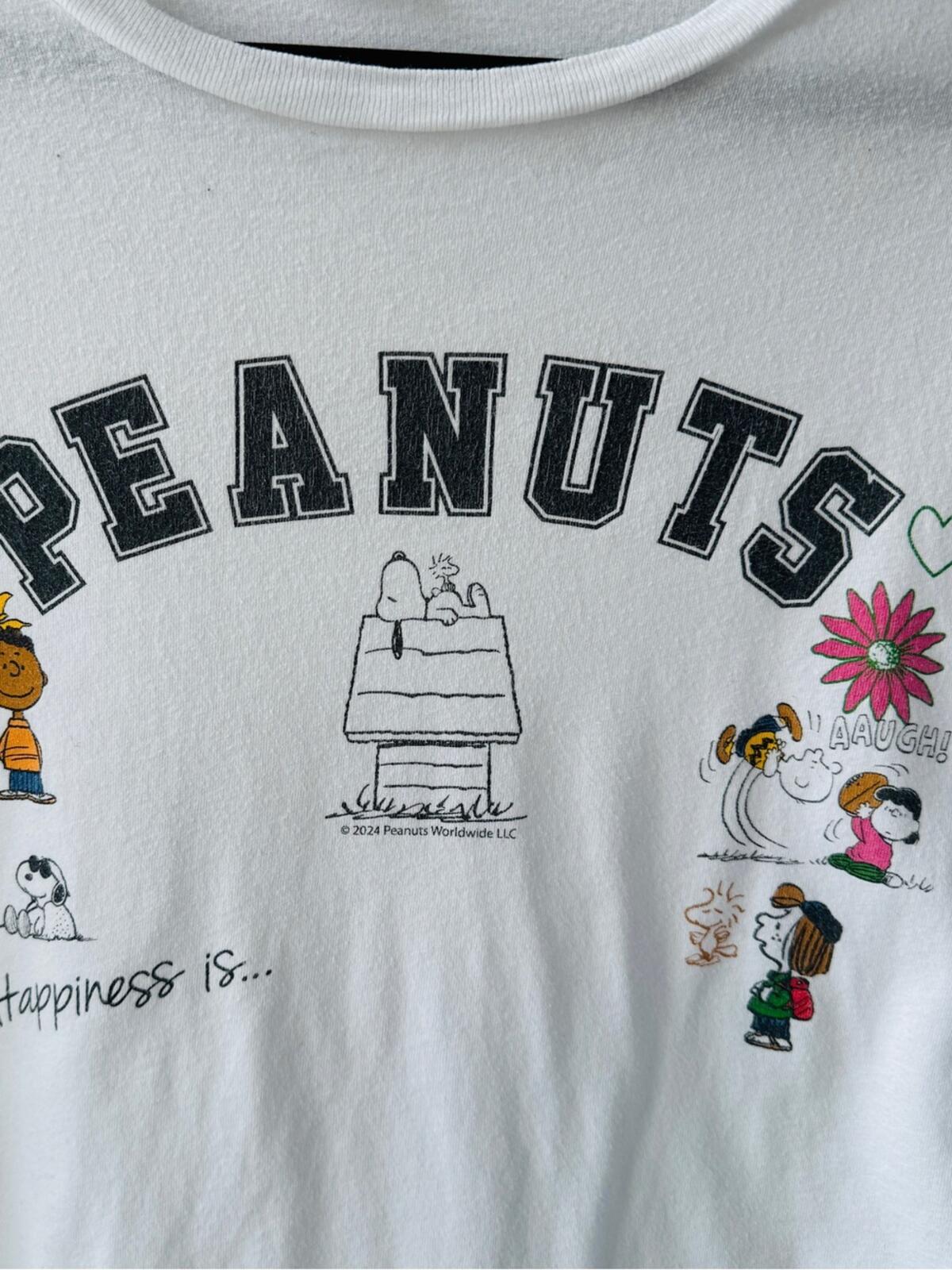 Gap. Size S. Peanuts White Tee with Multicolor Character Print.