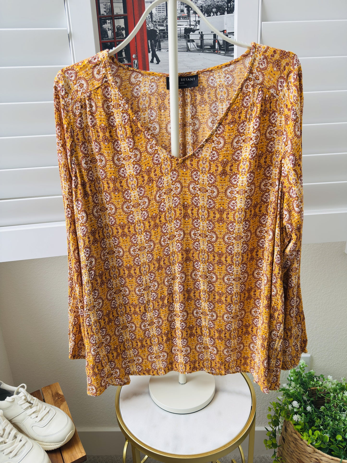 Lane Bryant Orange Medallion Print V-Neck Rayon Top, Size 18/20