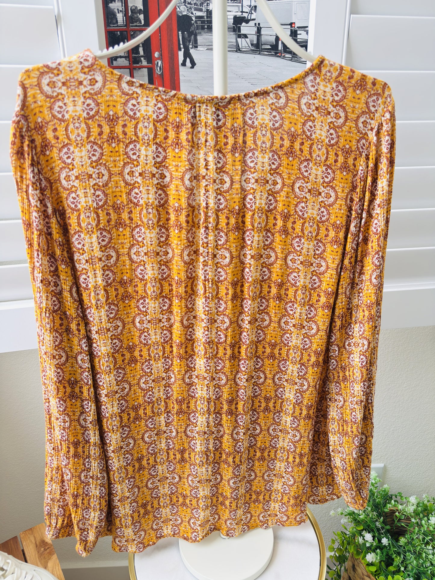 Lane Bryant Orange Medallion Print V-Neck Rayon Top, Size 18/20