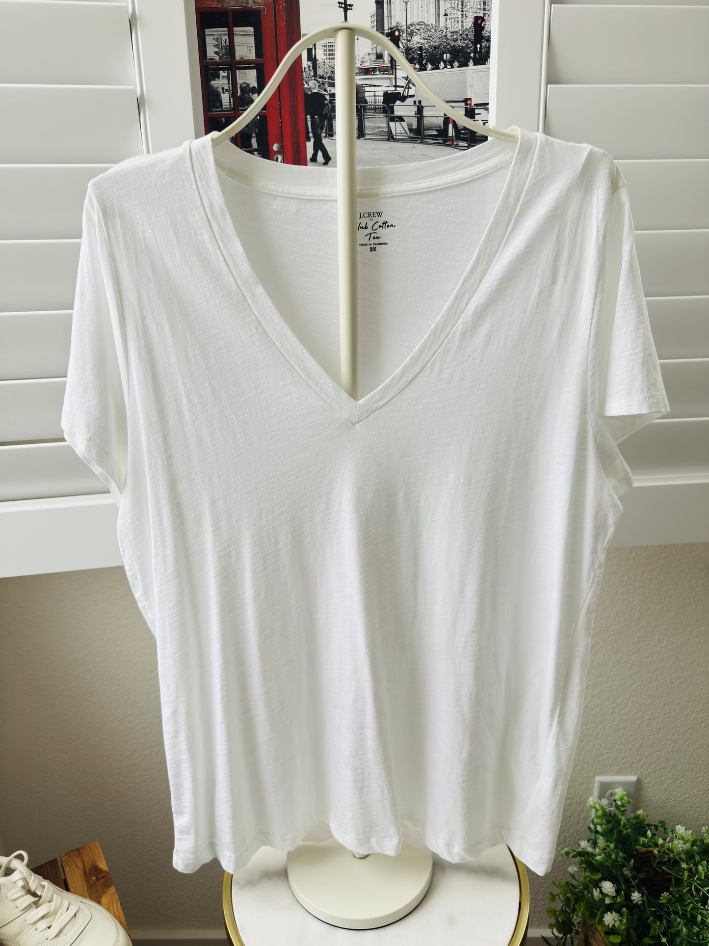 J.Crew Women's Slub Cotton V-Neck Tee - White, Size 2X