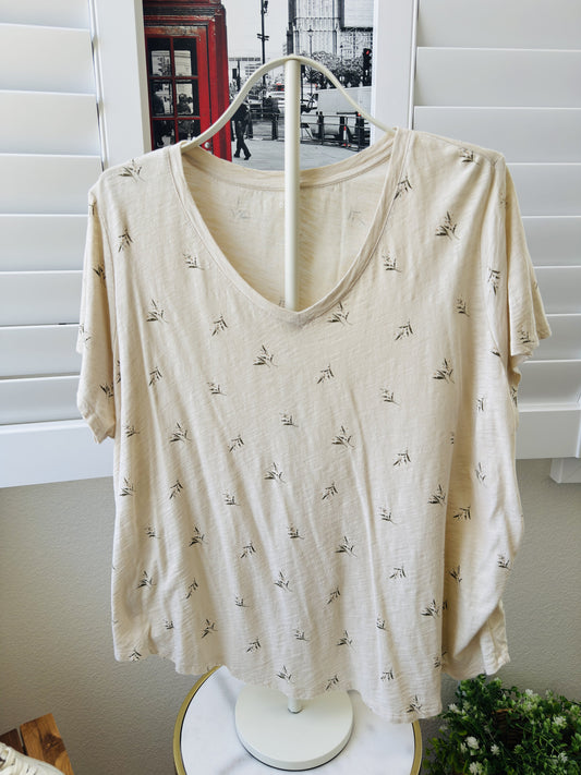 Old Navy Floral V-Neck Short Sleeve Slub Tee, Size 2X