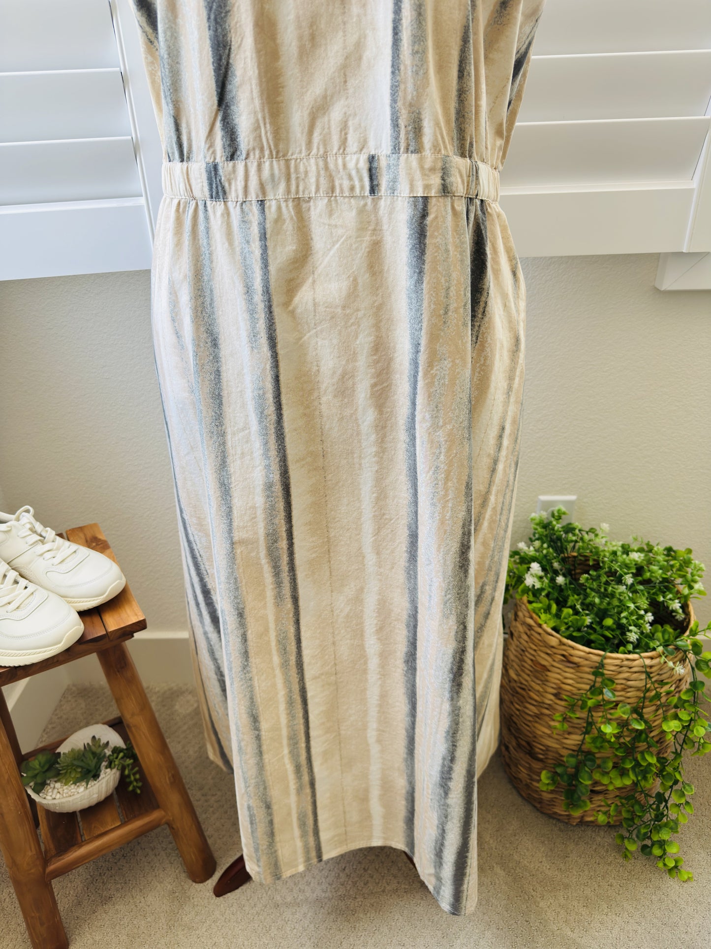 Me by Jennie Garth Vertical Stripe Halter Maxi Dress Size 2XP