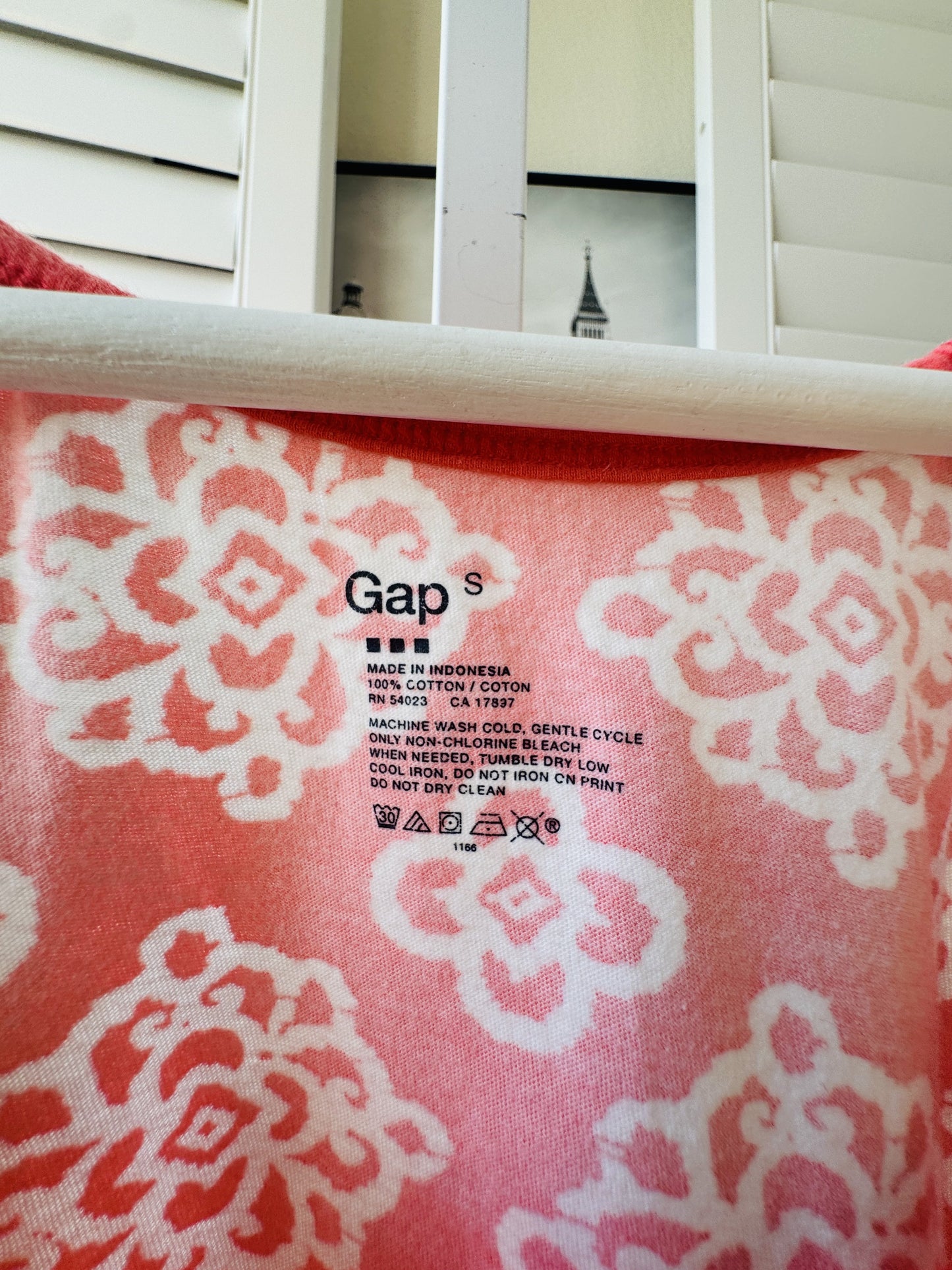 Gap Medallion Print Pleated Short Sleeve Top - Size S
