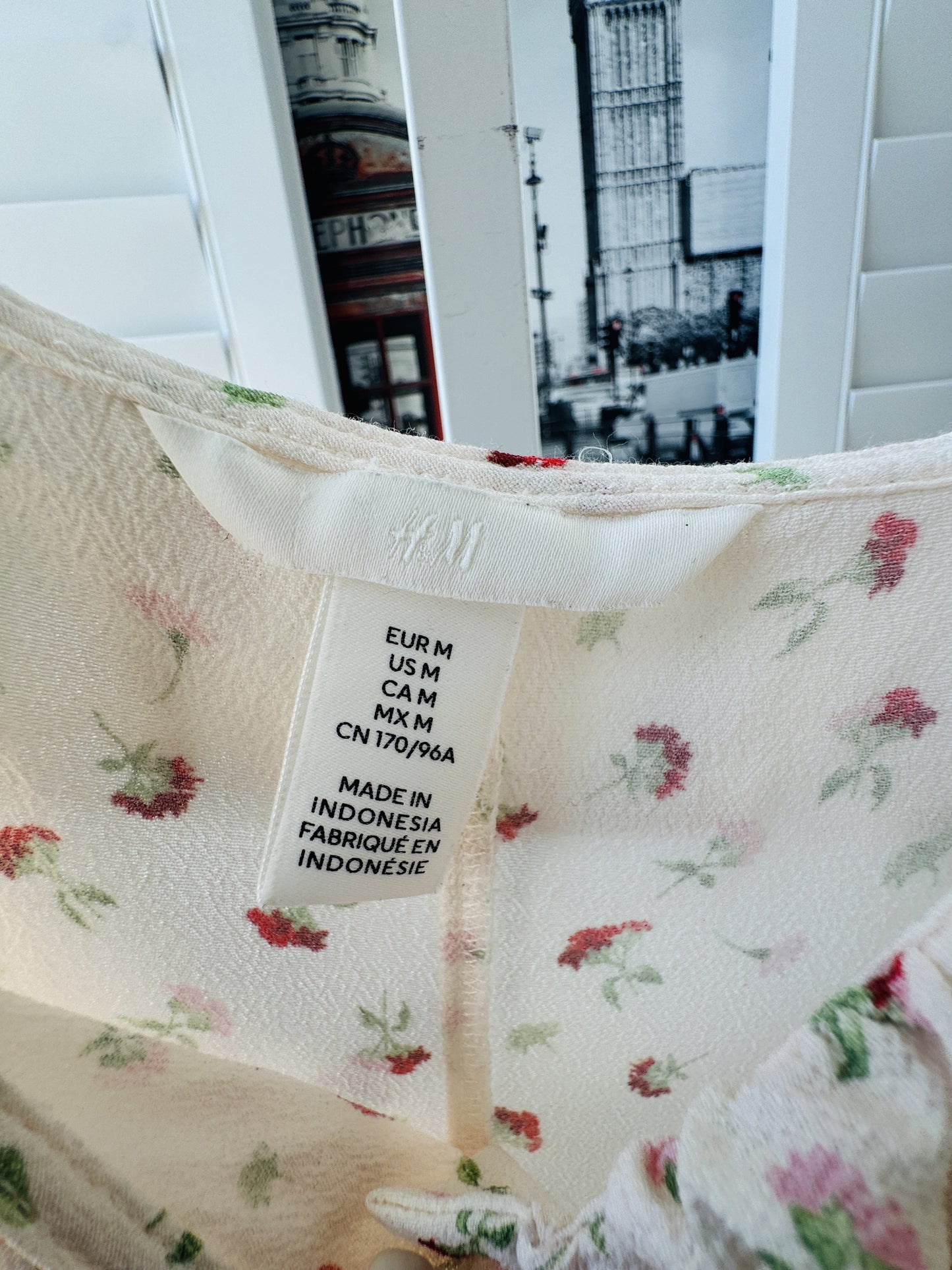 H&M Floral Ruffle Button-Front Top Size M