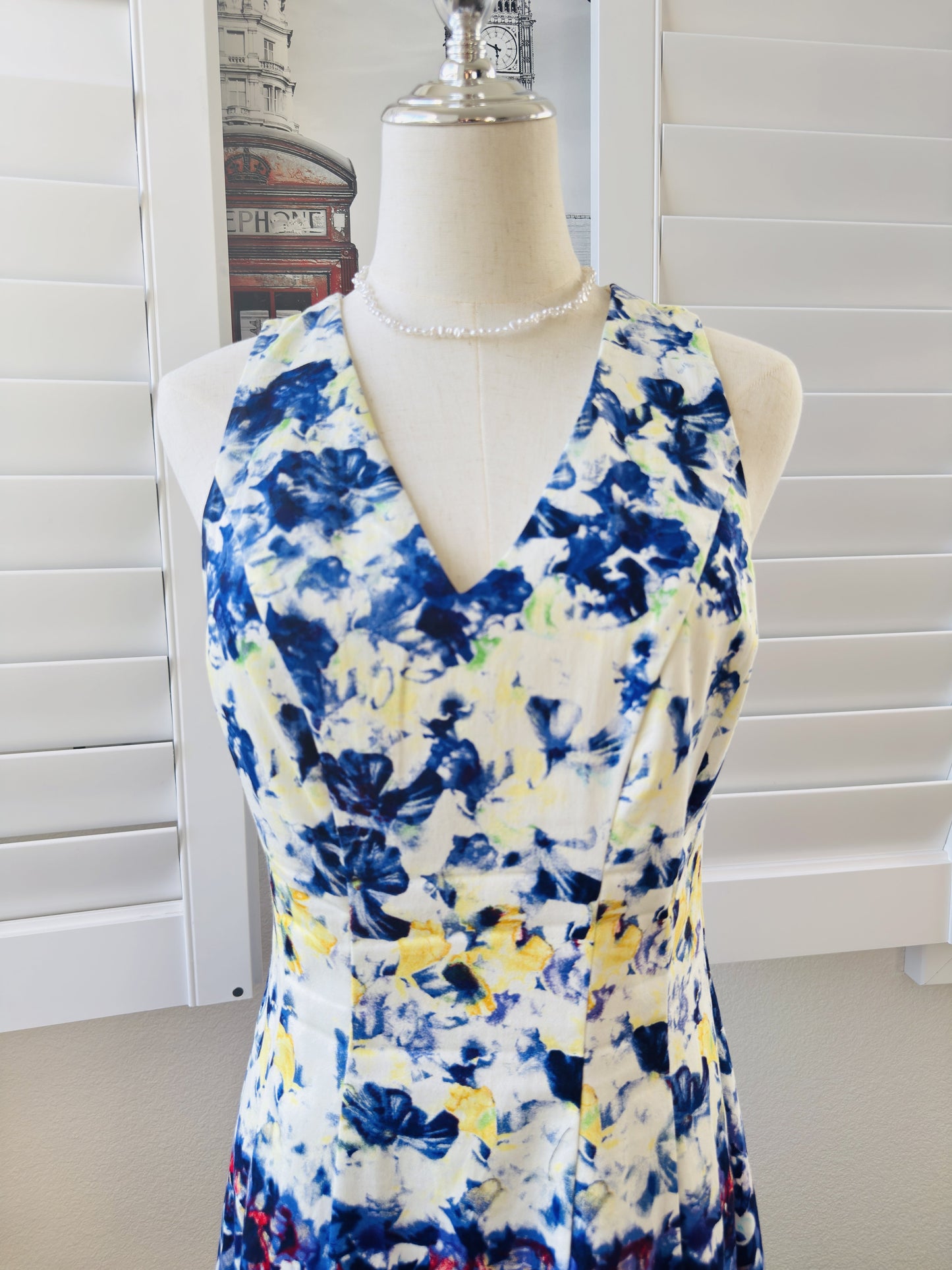 Maggy London Blue & Yellow Floral V-Neck Fit & Flare Dress Size 6
