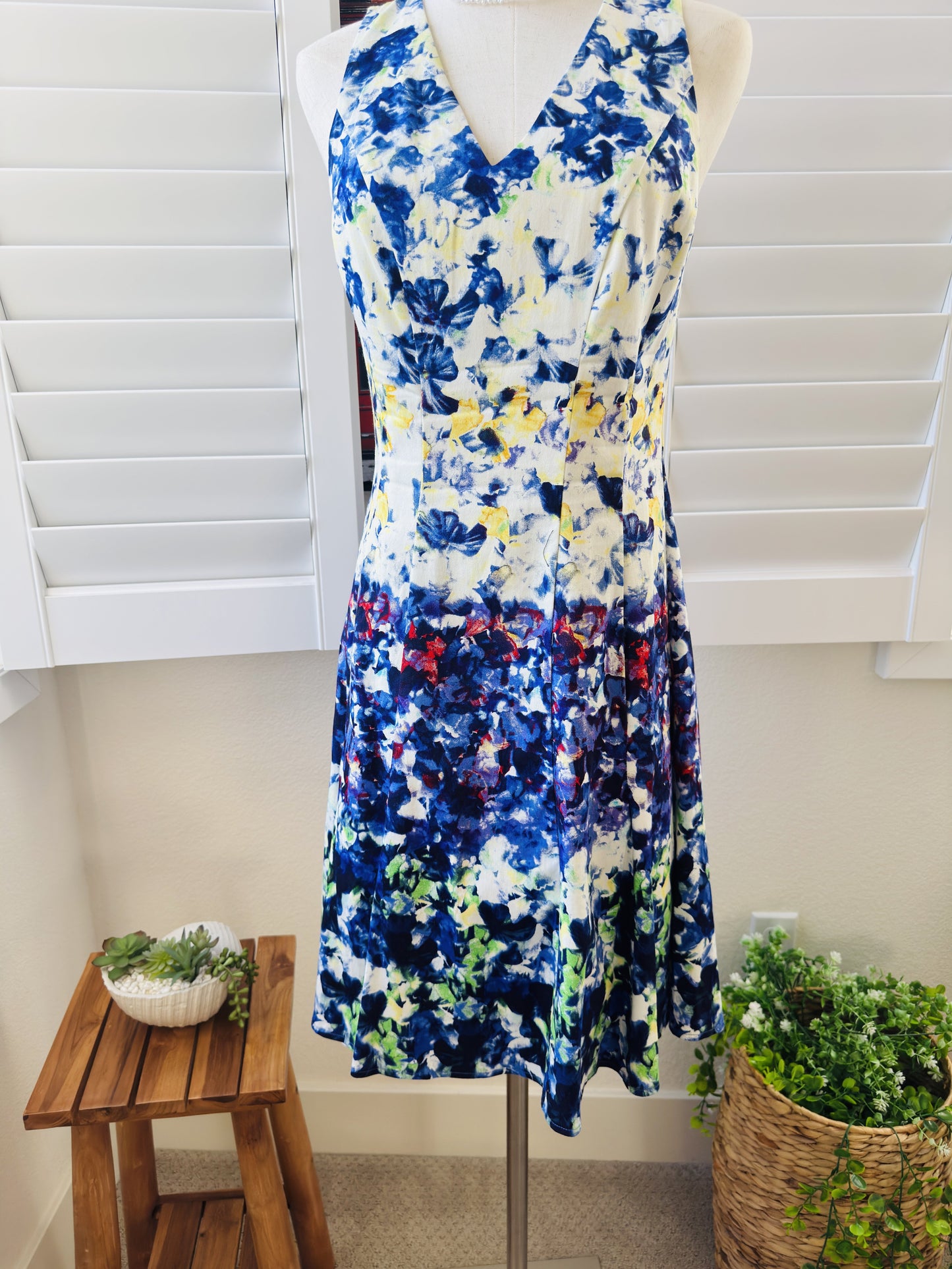 Maggy London Blue & Yellow Floral V-Neck Fit & Flare Dress Size 6