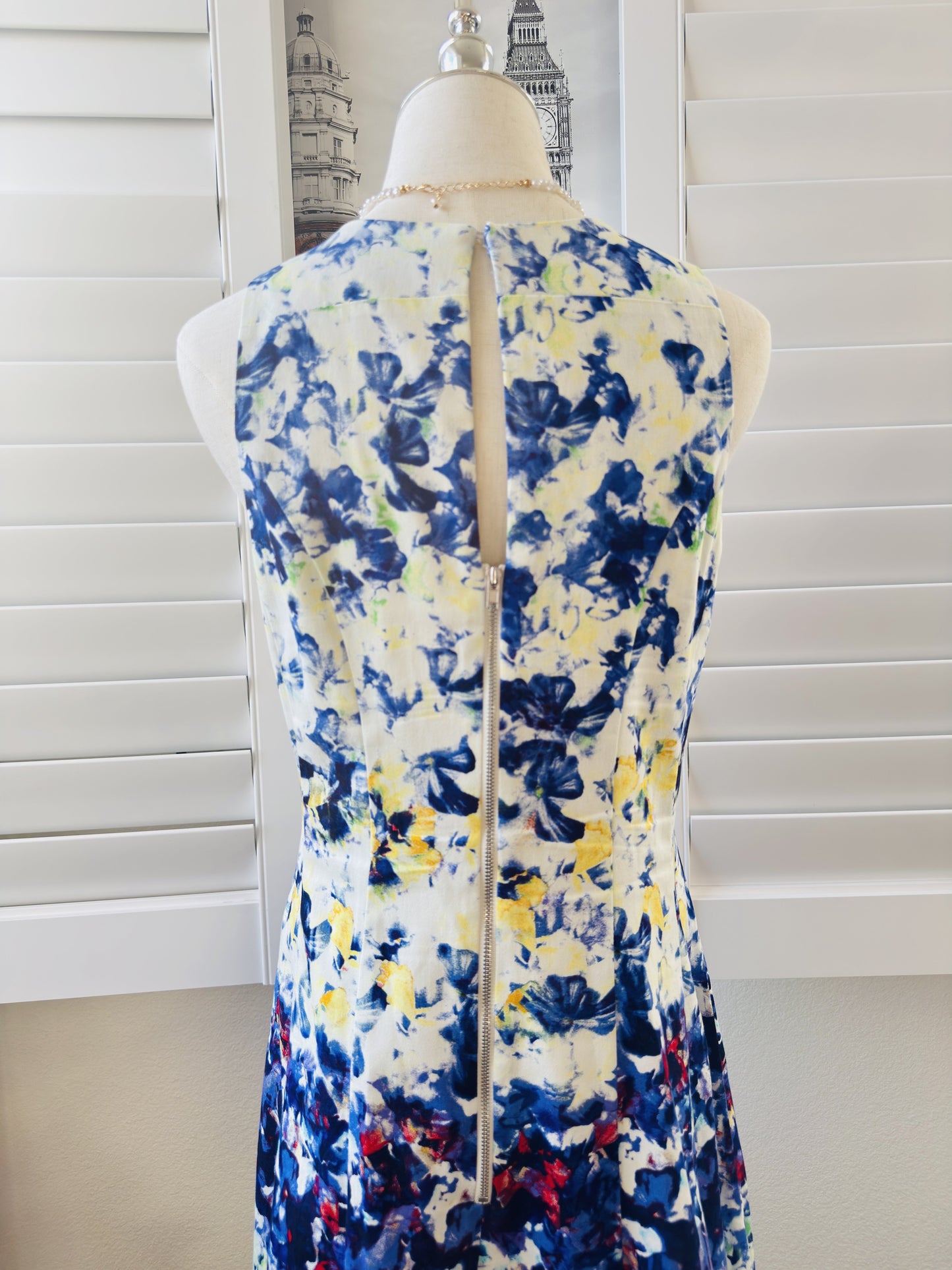 Maggy London Blue & Yellow Floral V-Neck Fit & Flare Dress Size 6