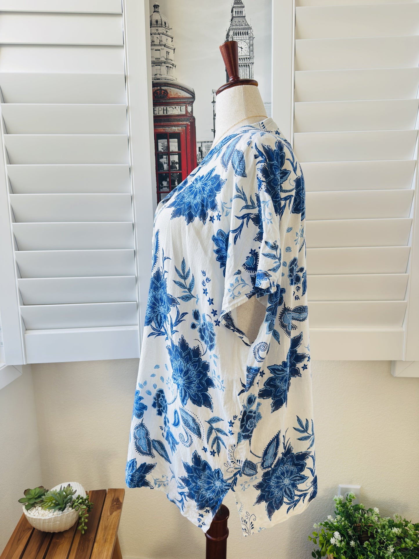 Joie Blue Floral Paisley Linen Blouse Size 2X