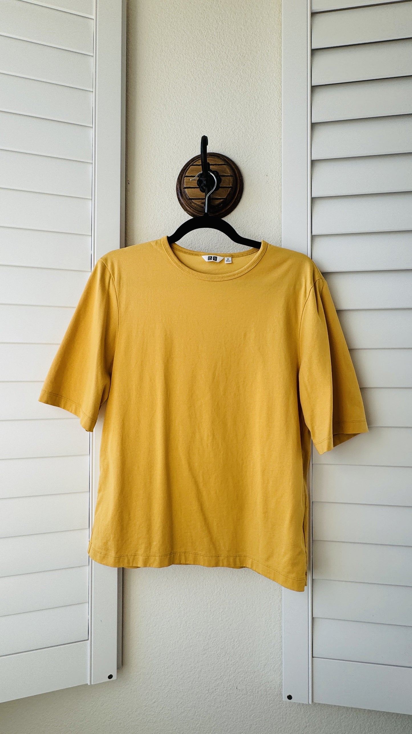 Uniqlo U Crew Neck Short Sleeve T-Shirt Yellow Size XS