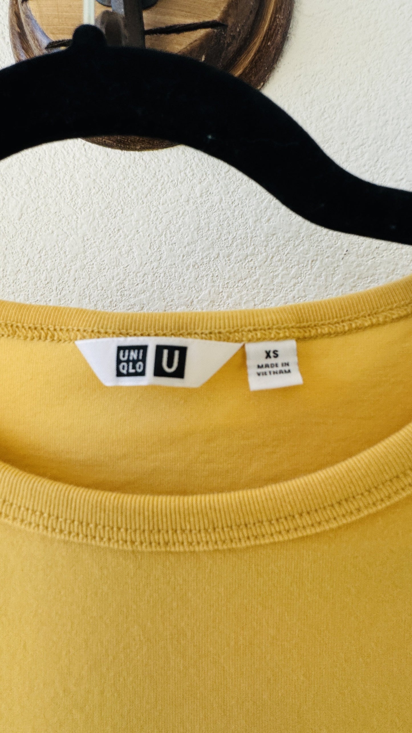 Uniqlo U Crew Neck Short Sleeve T-Shirt Yellow Size XS
