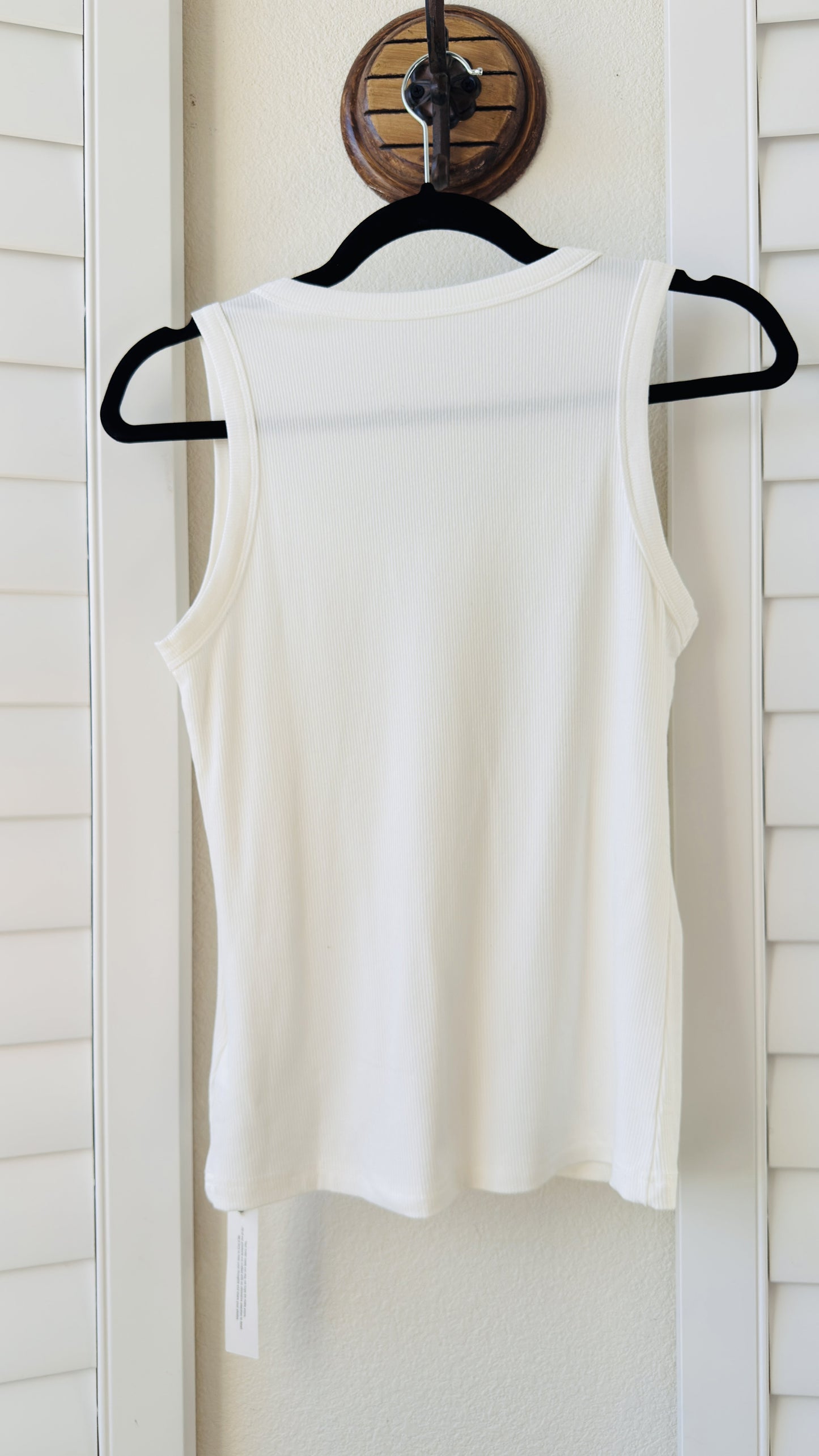 Lyaner White Ribbed Scoop Neck Tank Top - Size S