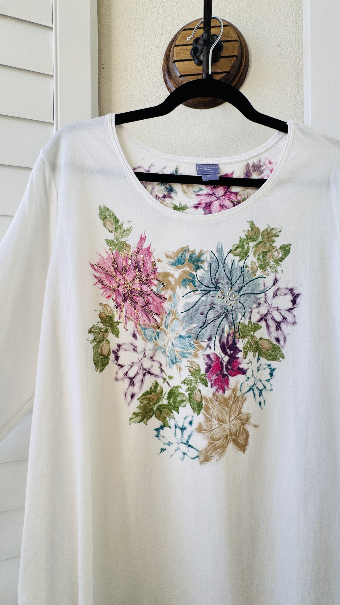 Laura Scott Woman Floral Sequin 3/4 Sleeve Top - Size 1X