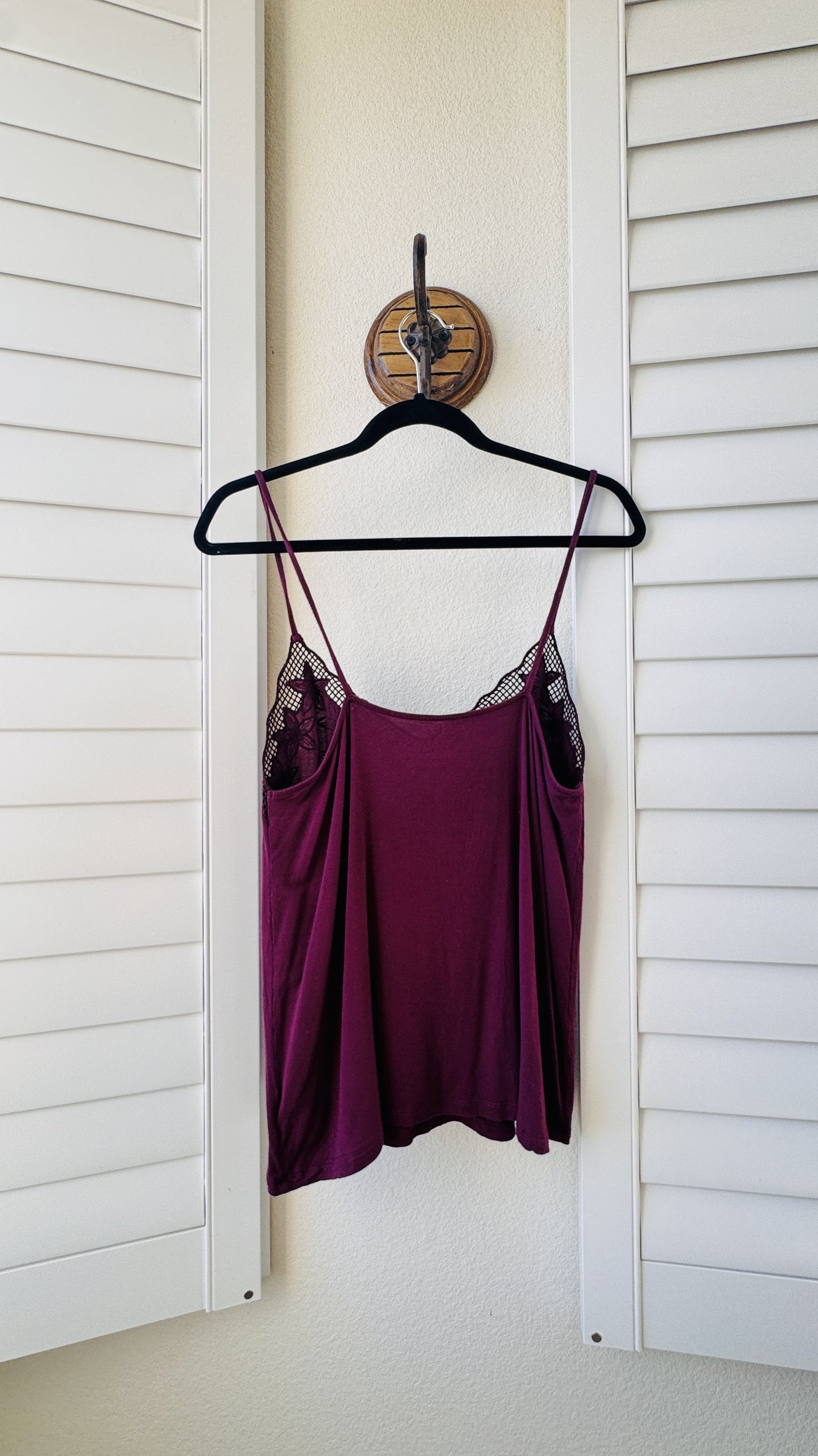 American Eagle Soft & Sexy Lace Floral Trim Cami Tank Top - Size M