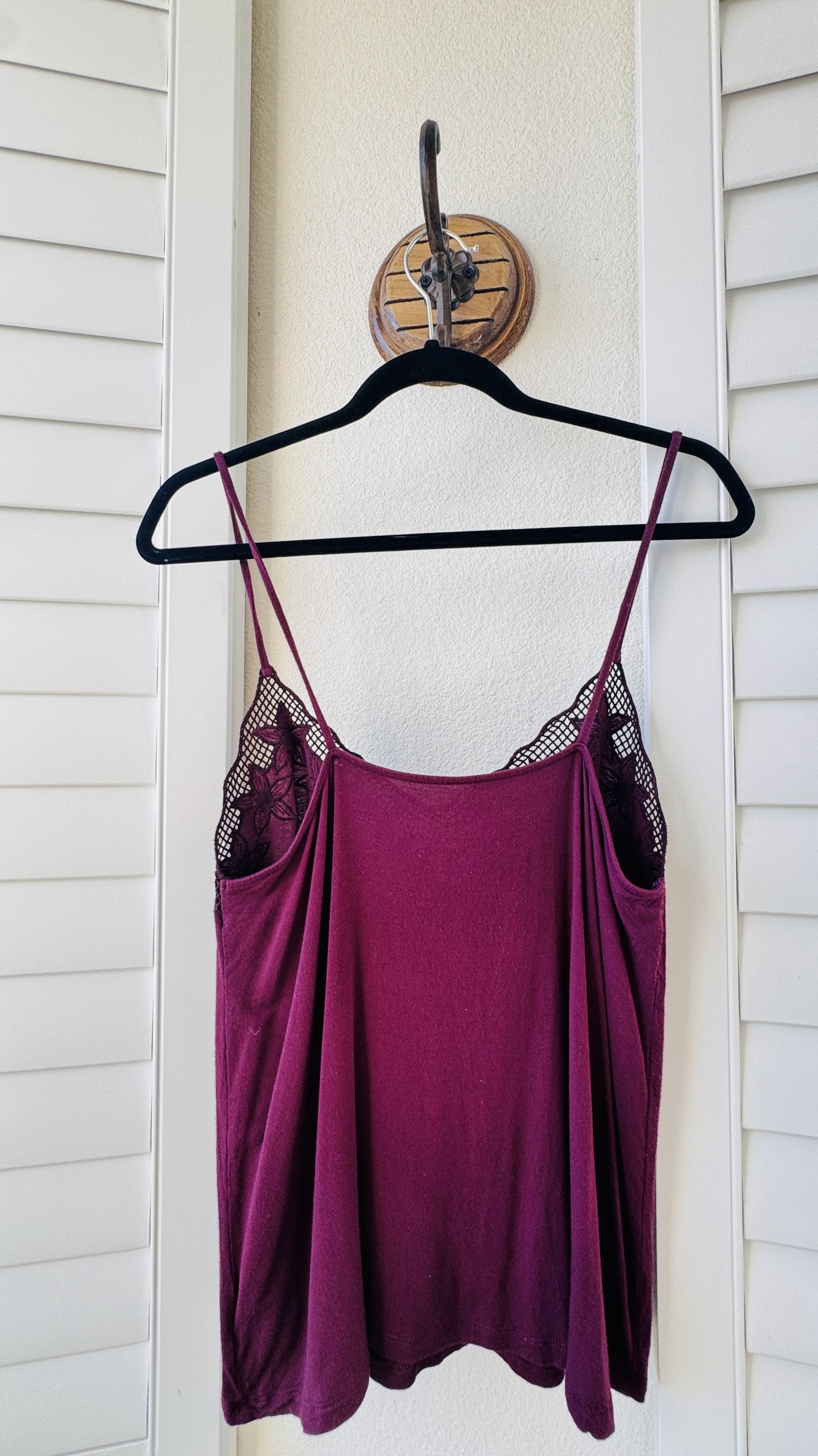 American Eagle Soft & Sexy Lace Floral Trim Cami Tank Top - Size M