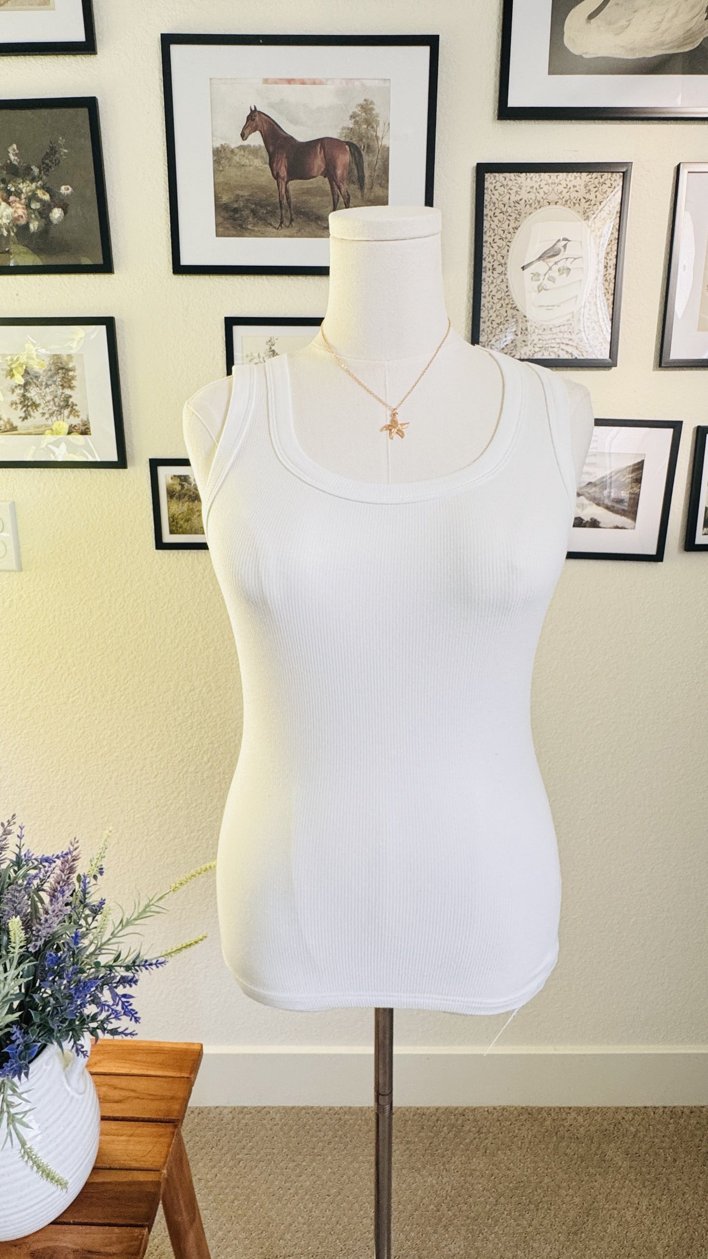 Lyaner White Ribbed Scoop Neck Tank Top - Size S