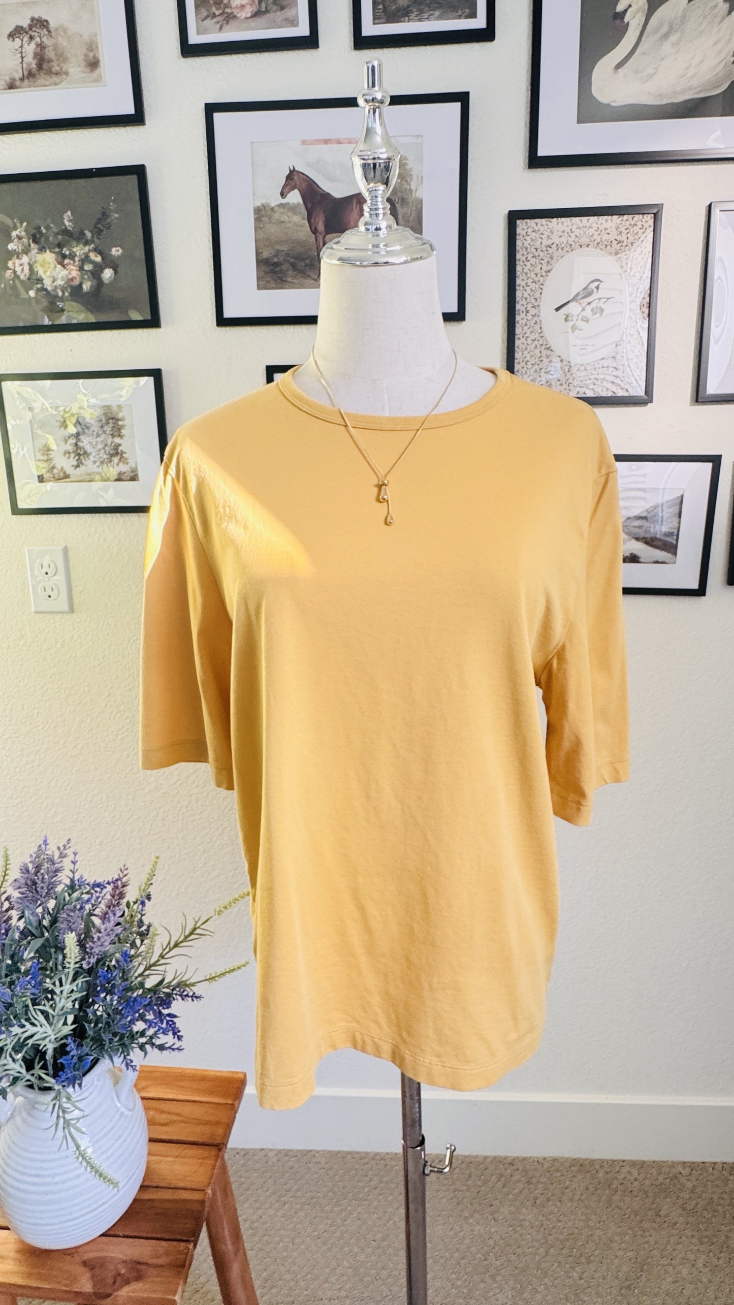 Uniqlo U Crew Neck Short Sleeve T-Shirt Yellow Size XS