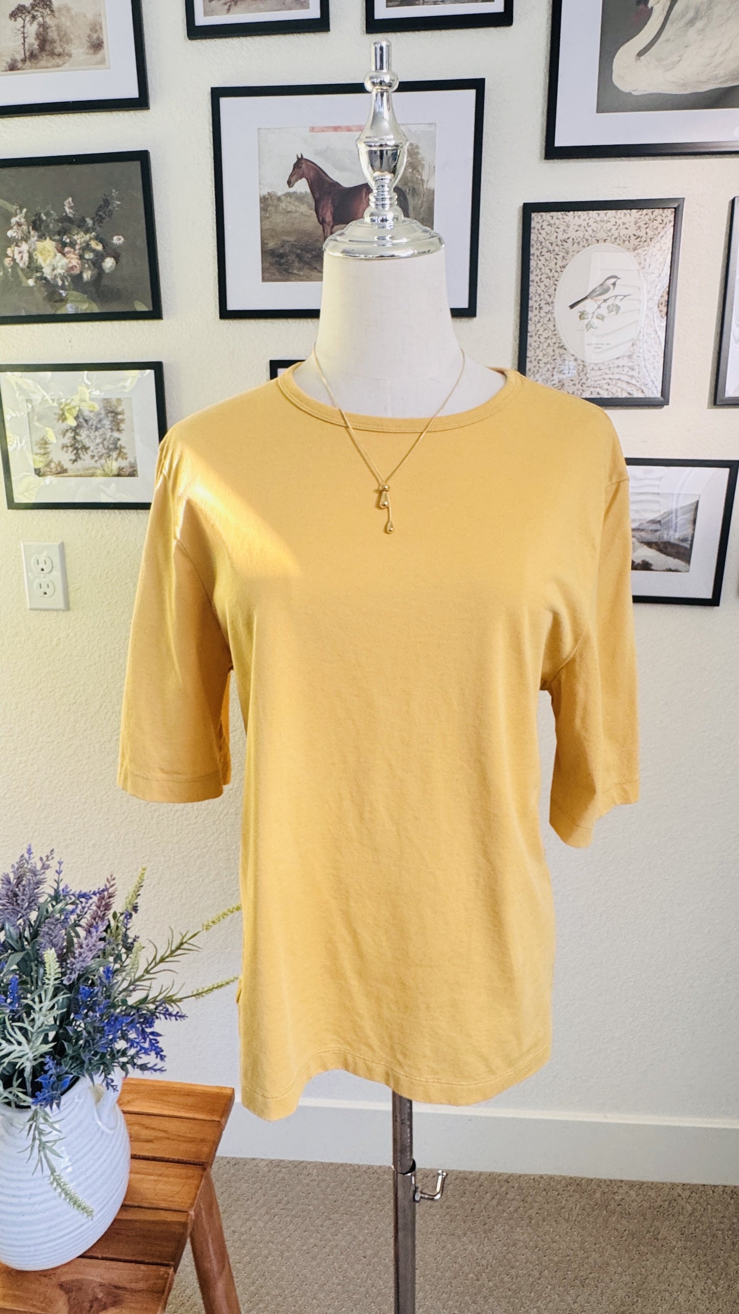 Uniqlo U Crew Neck Short Sleeve T-Shirt Yellow Size XS