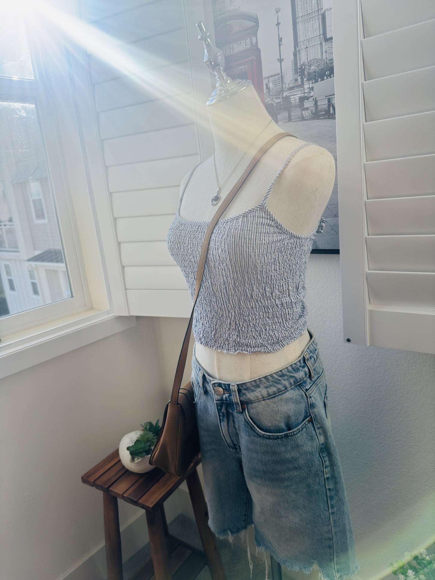 Simple Society High Waisted Bermuda Denim Shorts Size 5/27