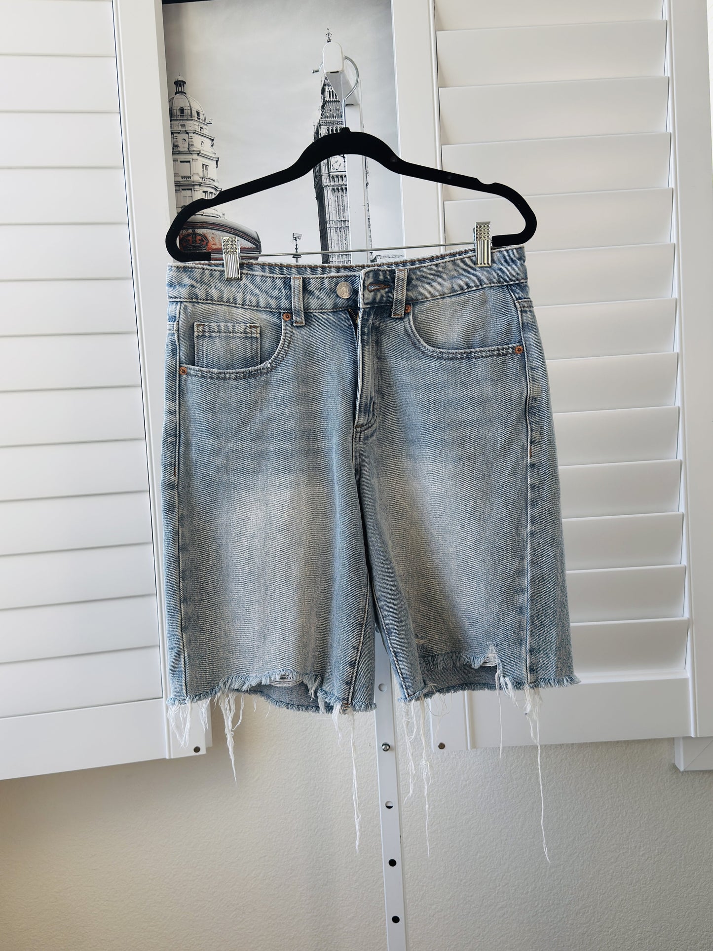 Simple Society High Waisted Bermuda Denim Shorts Size 5/27