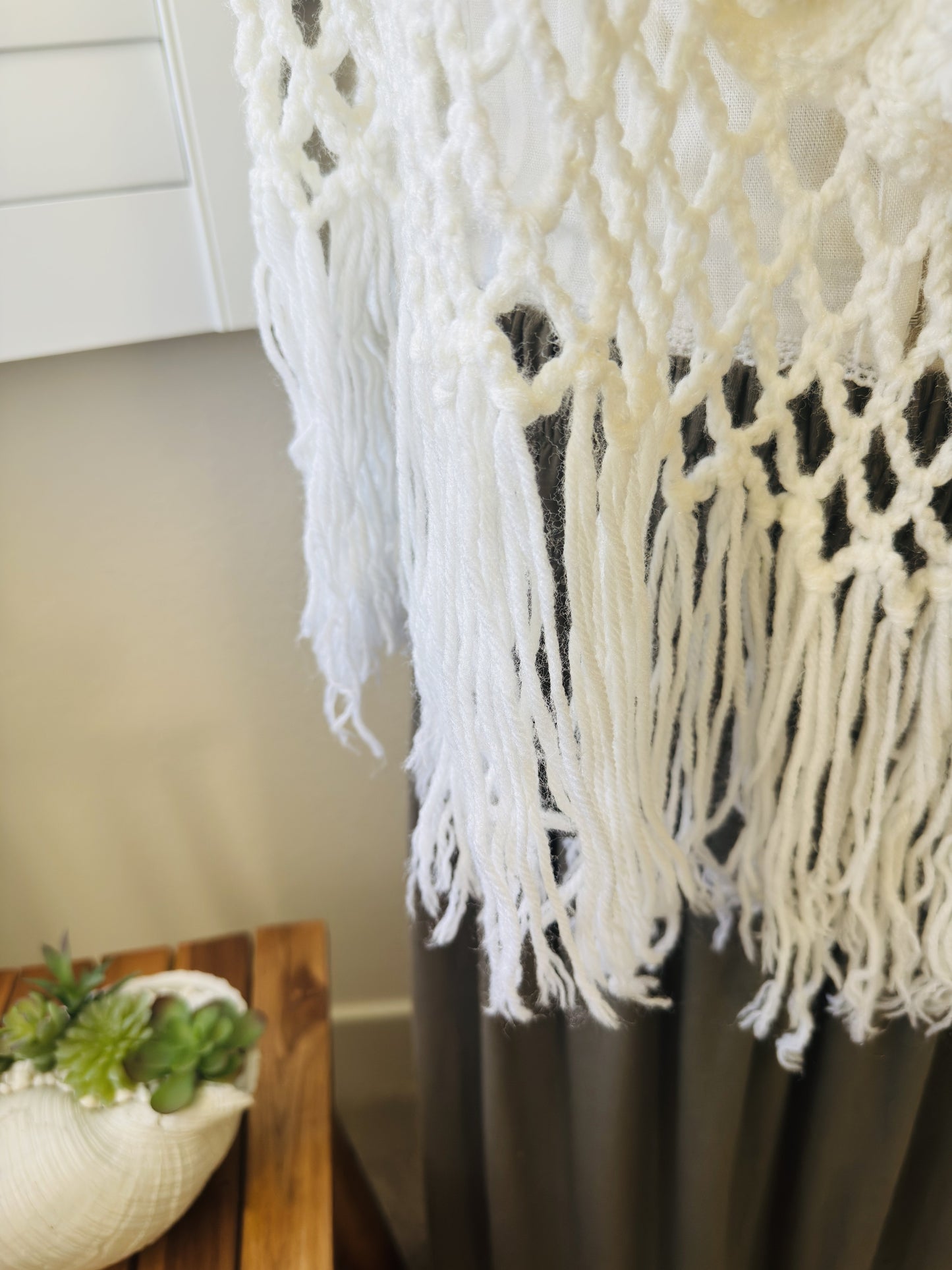 Vintage Style Off-White Chunky Crochet Fringe Poncho - One Size