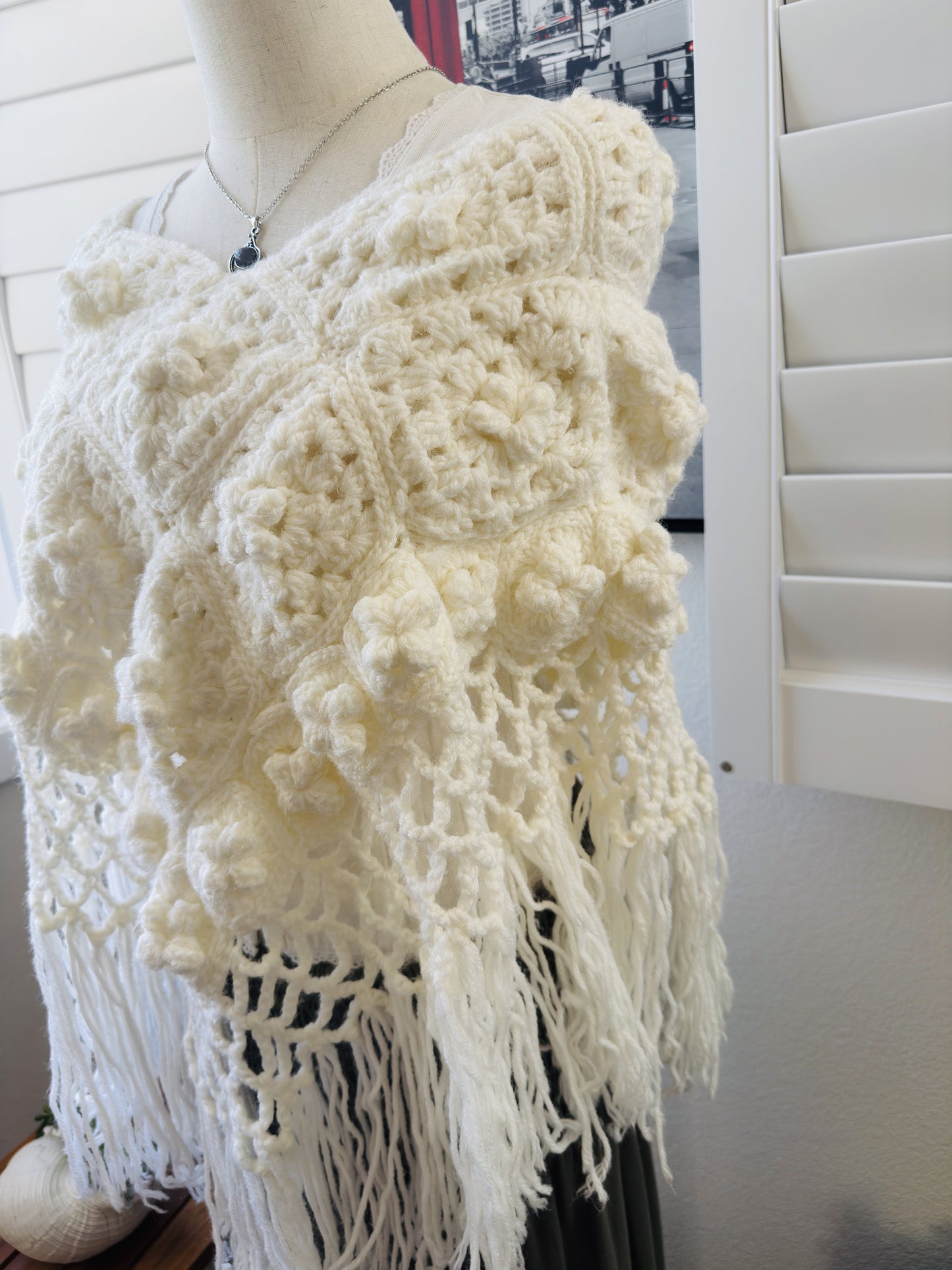 Vintage Style Off-White Chunky Crochet Fringe Poncho - One Size