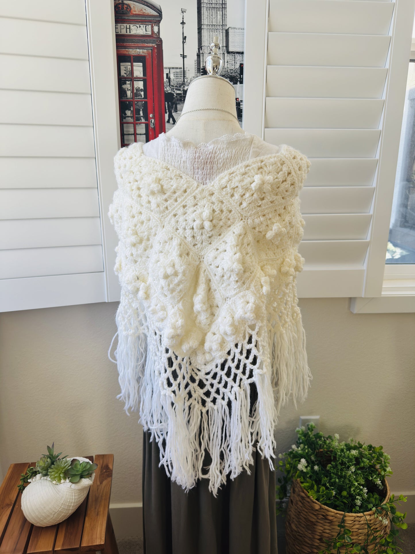 Vintage Style Off-White Chunky Crochet Fringe Poncho - One Size