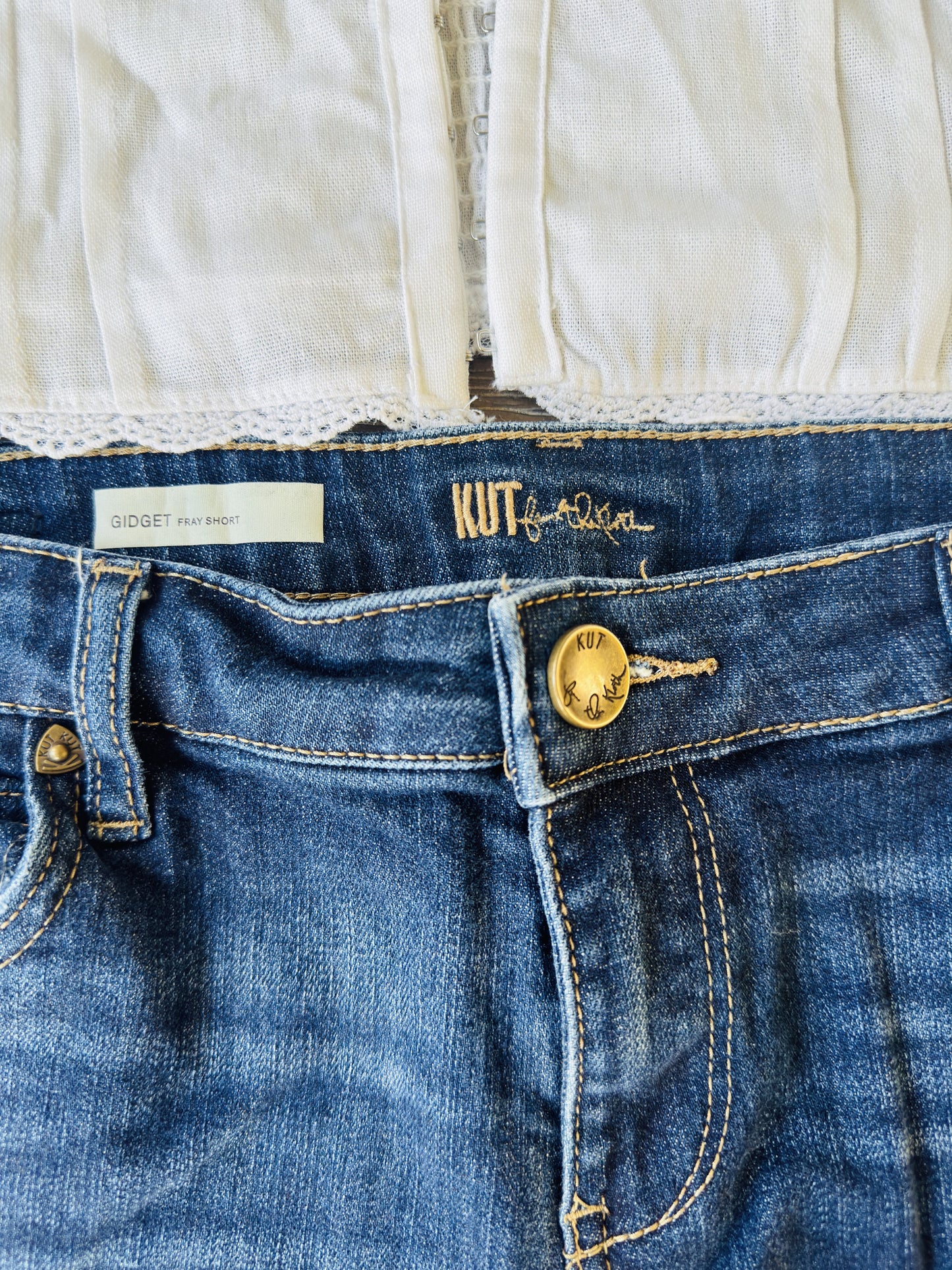 KUT from the Kloth Gidget Fray Denim Shorts - Size 6