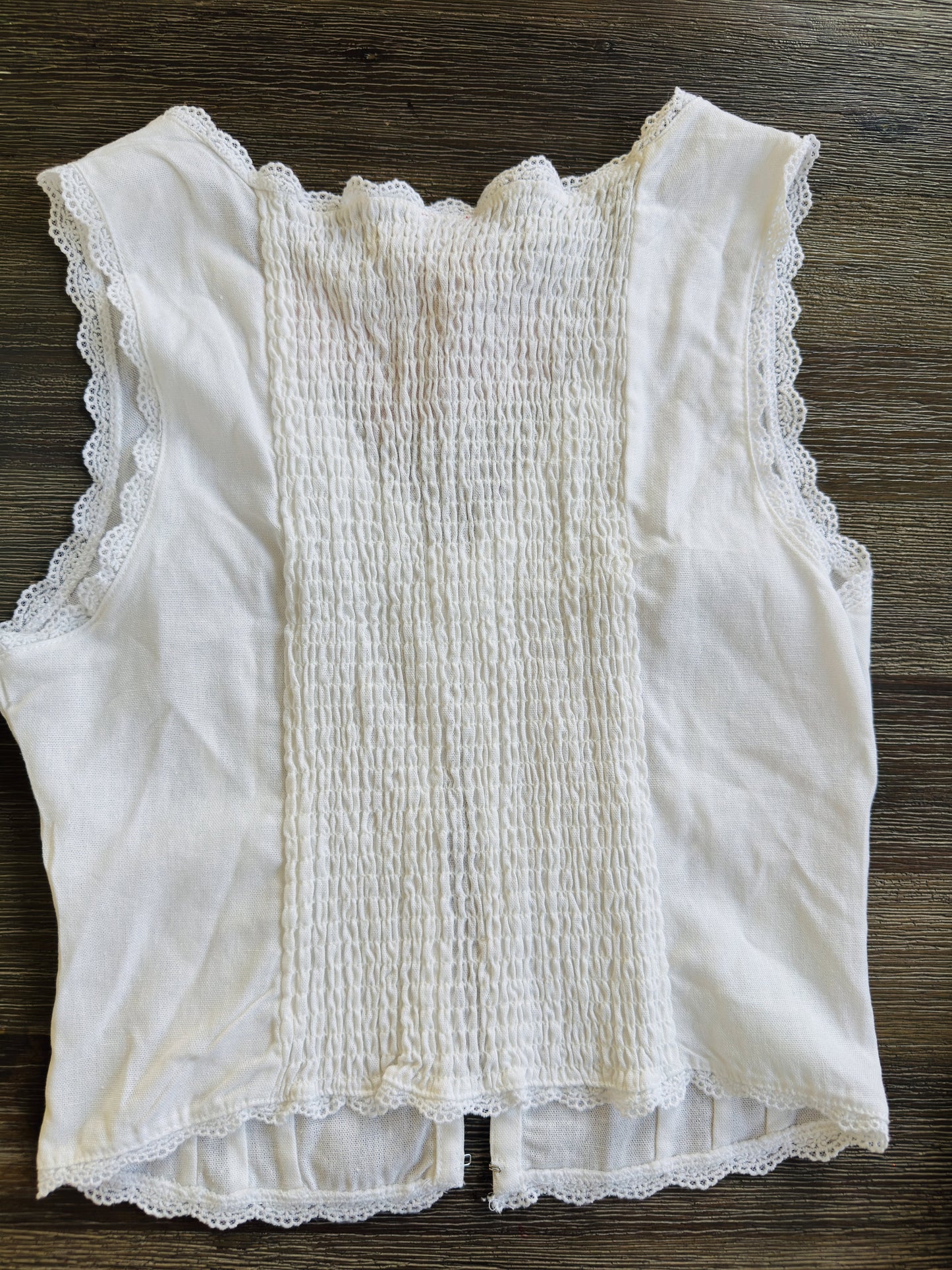 Coco & Shay White Smocked Lace Trim Linen-Blend Vest Top Size M
