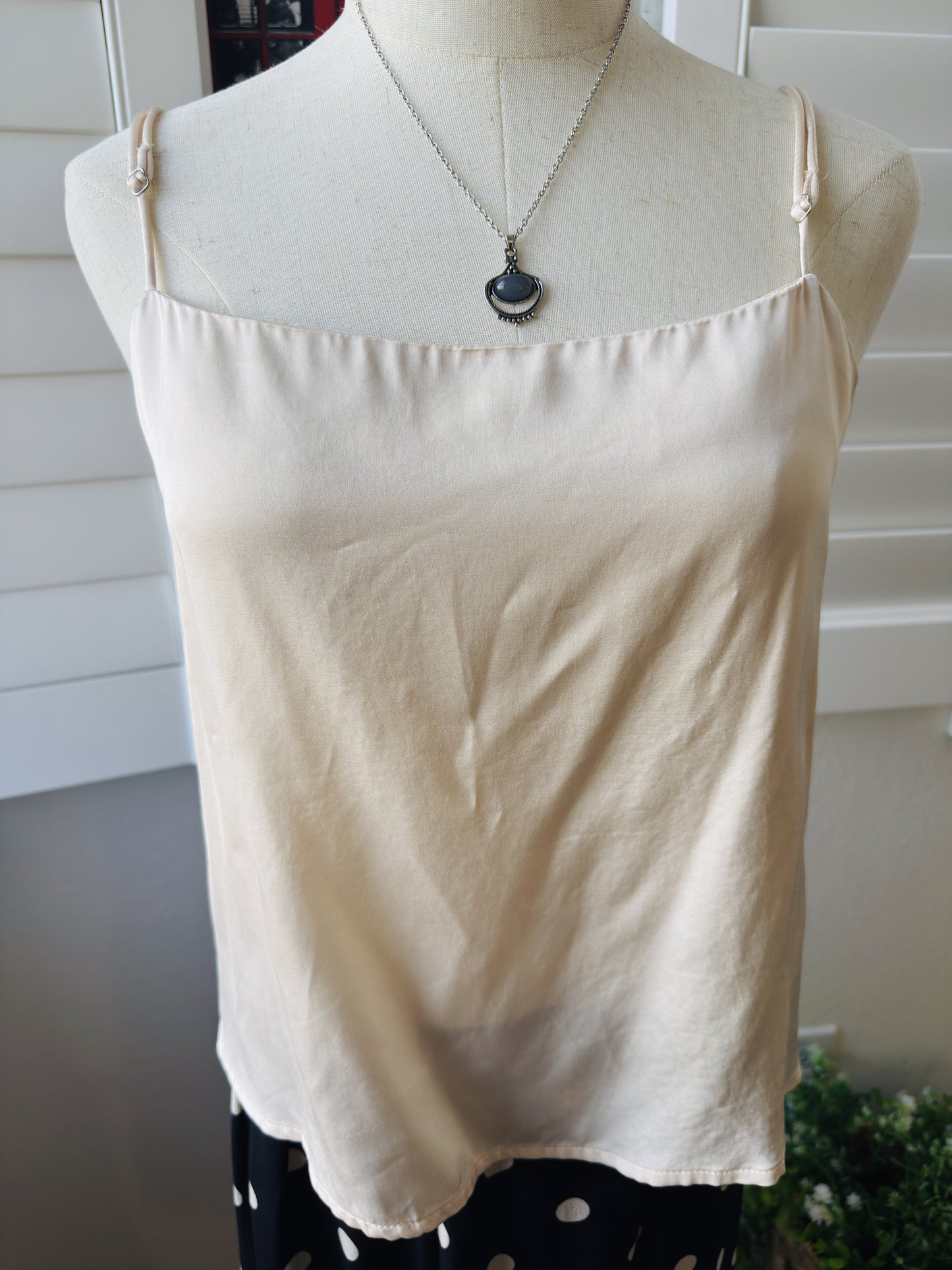 ASTR the Label (NWT) Cream Viscose Low Back Camisole Top Size M