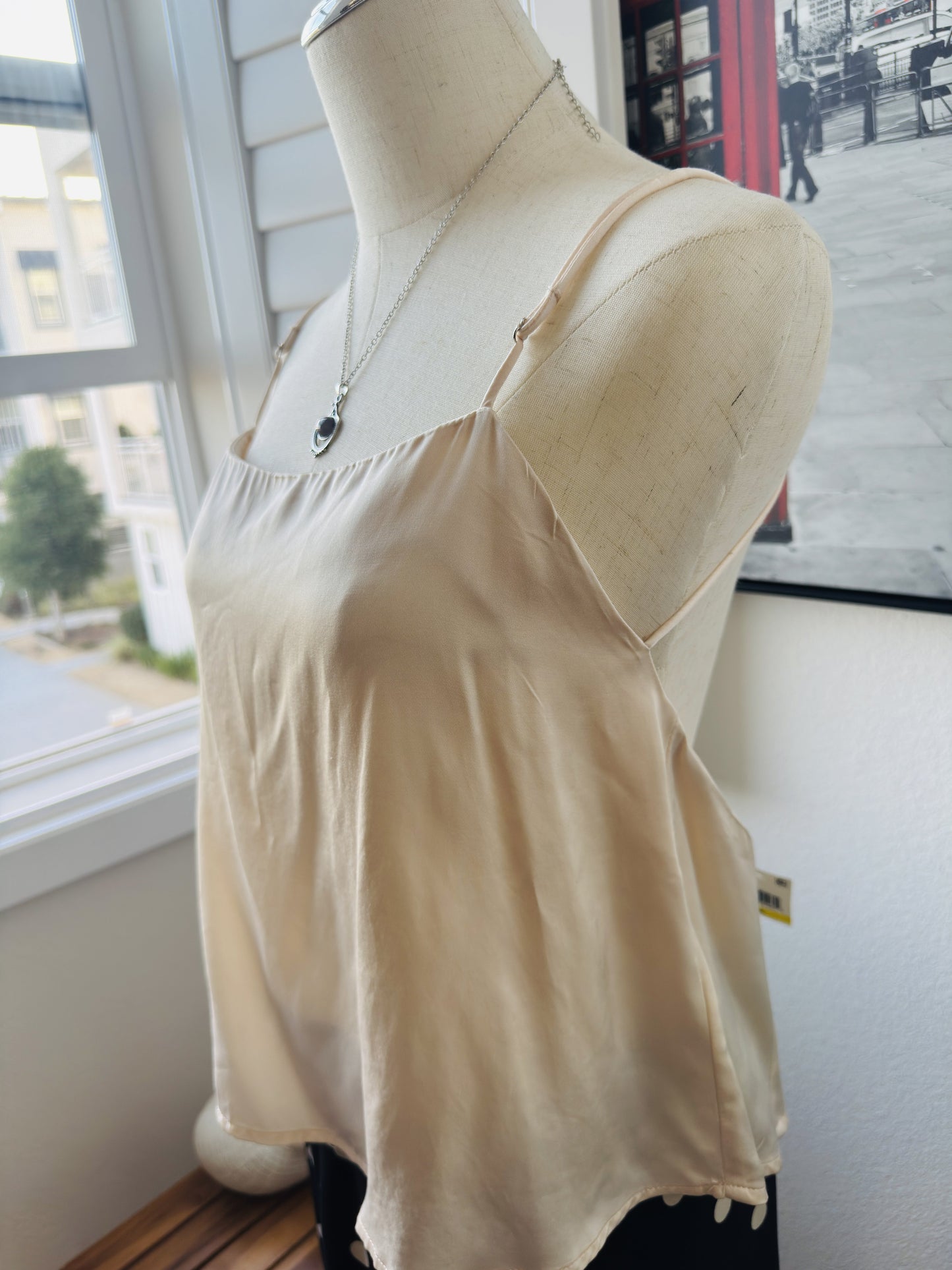 ASTR the Label (NWT) Cream Viscose Low Back Camisole Top Size M