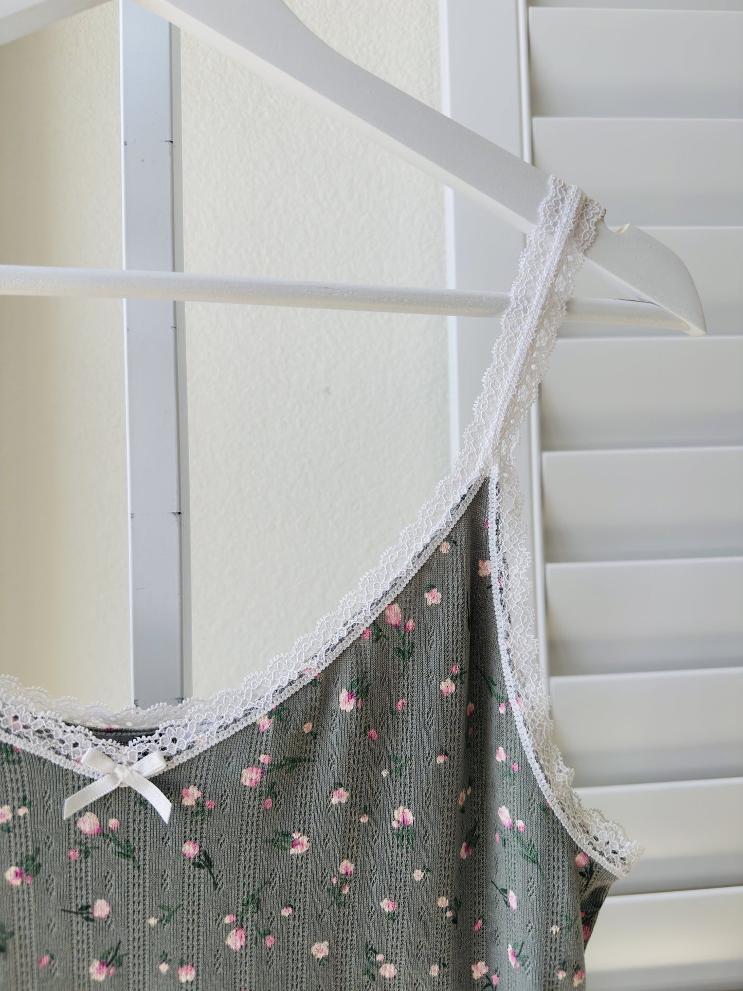H&M Divided Floral Pointelle Lace Trim Camisole Top Size L