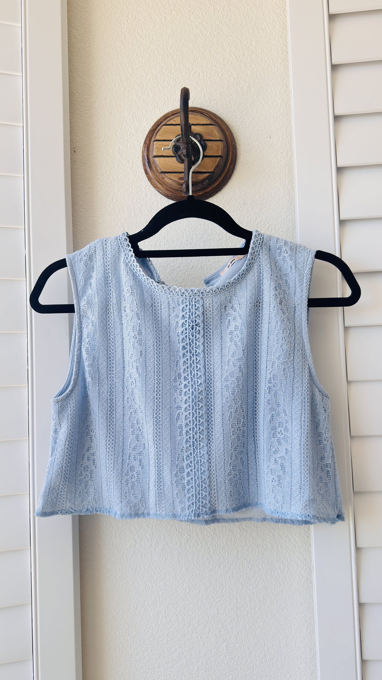 Mi Ami Light Blue Lace Sleeveless Crop Top - Size S