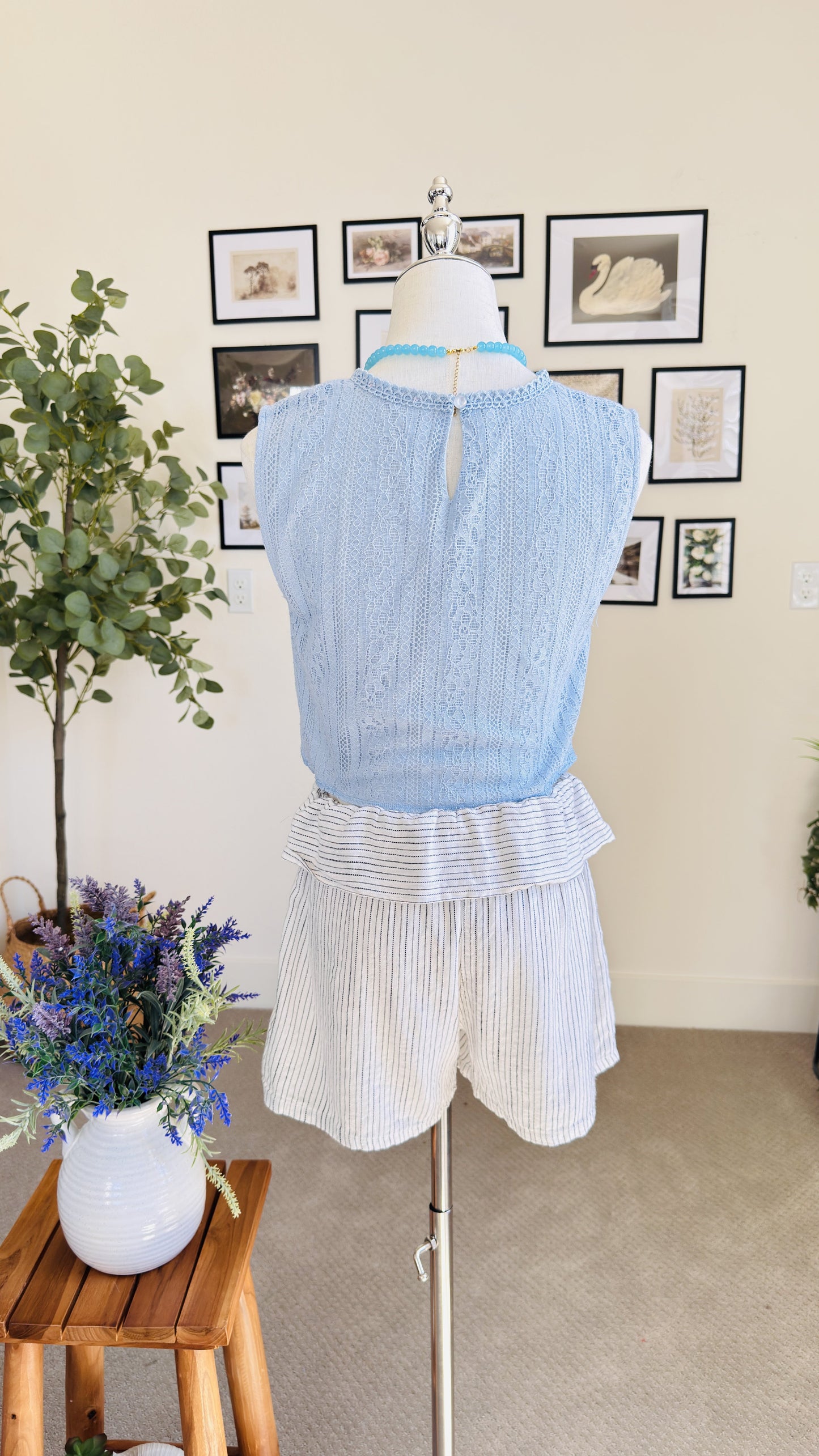 Mi Ami Light Blue Lace Sleeveless Crop Top - Size S
