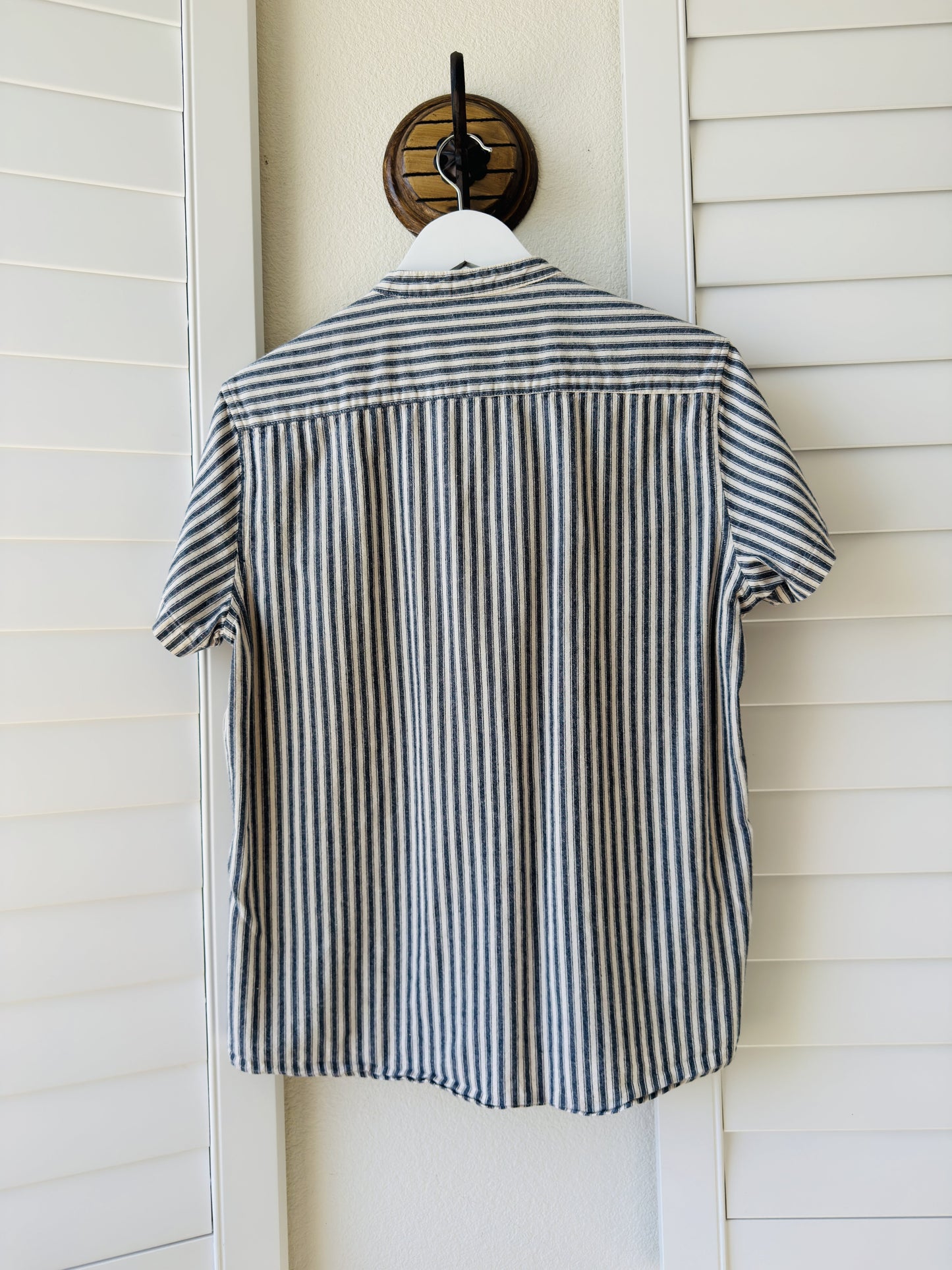 Blue & White Striped Short Sleeve Band Collar Popover Shirt - Size L