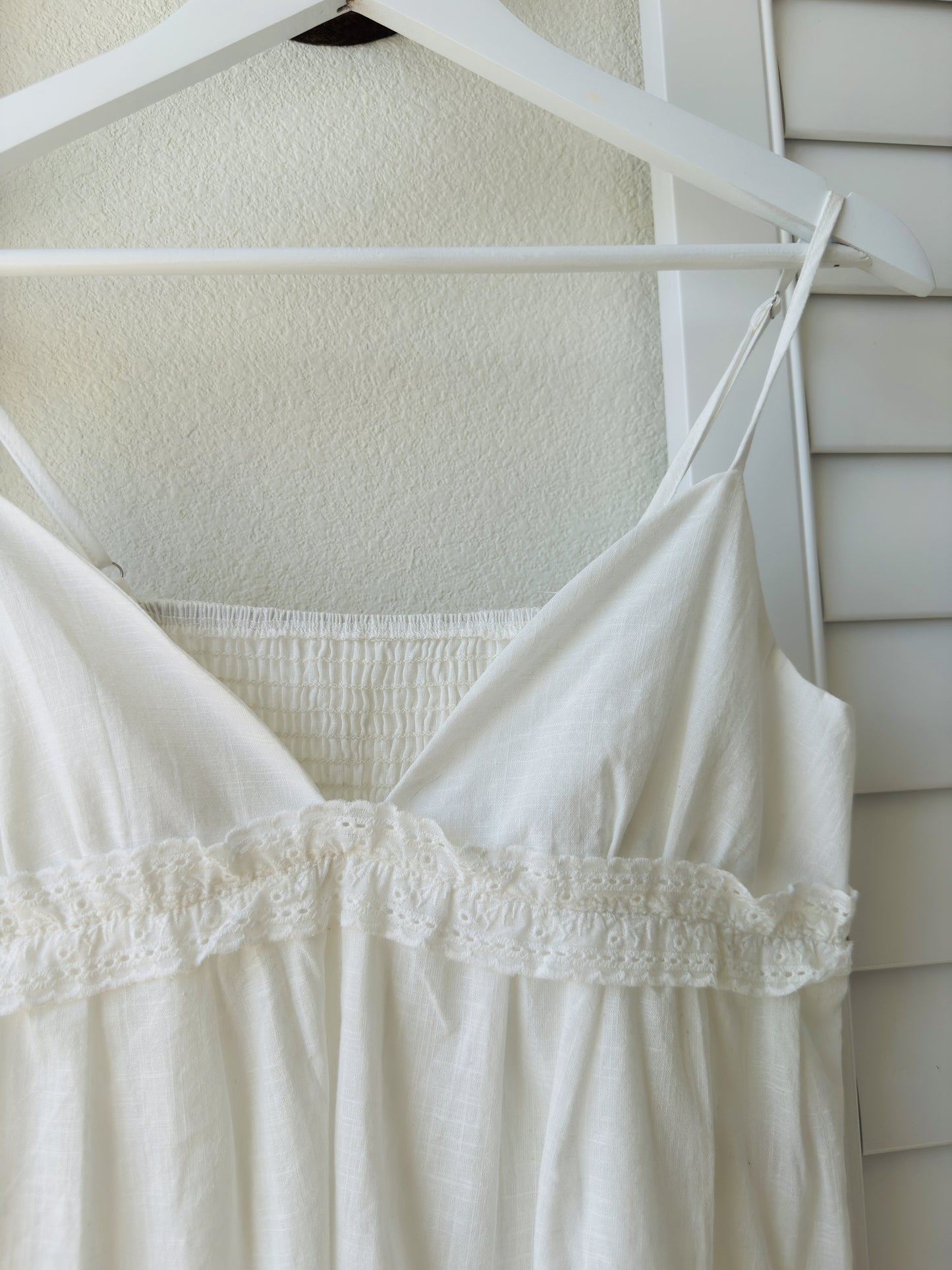 Boutique White Eyelet Lace Babydoll Camisole Top - Size Small
