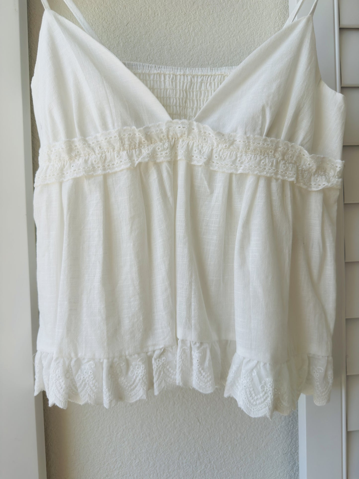 Boutique White Eyelet Lace Babydoll Camisole Top - Size Small