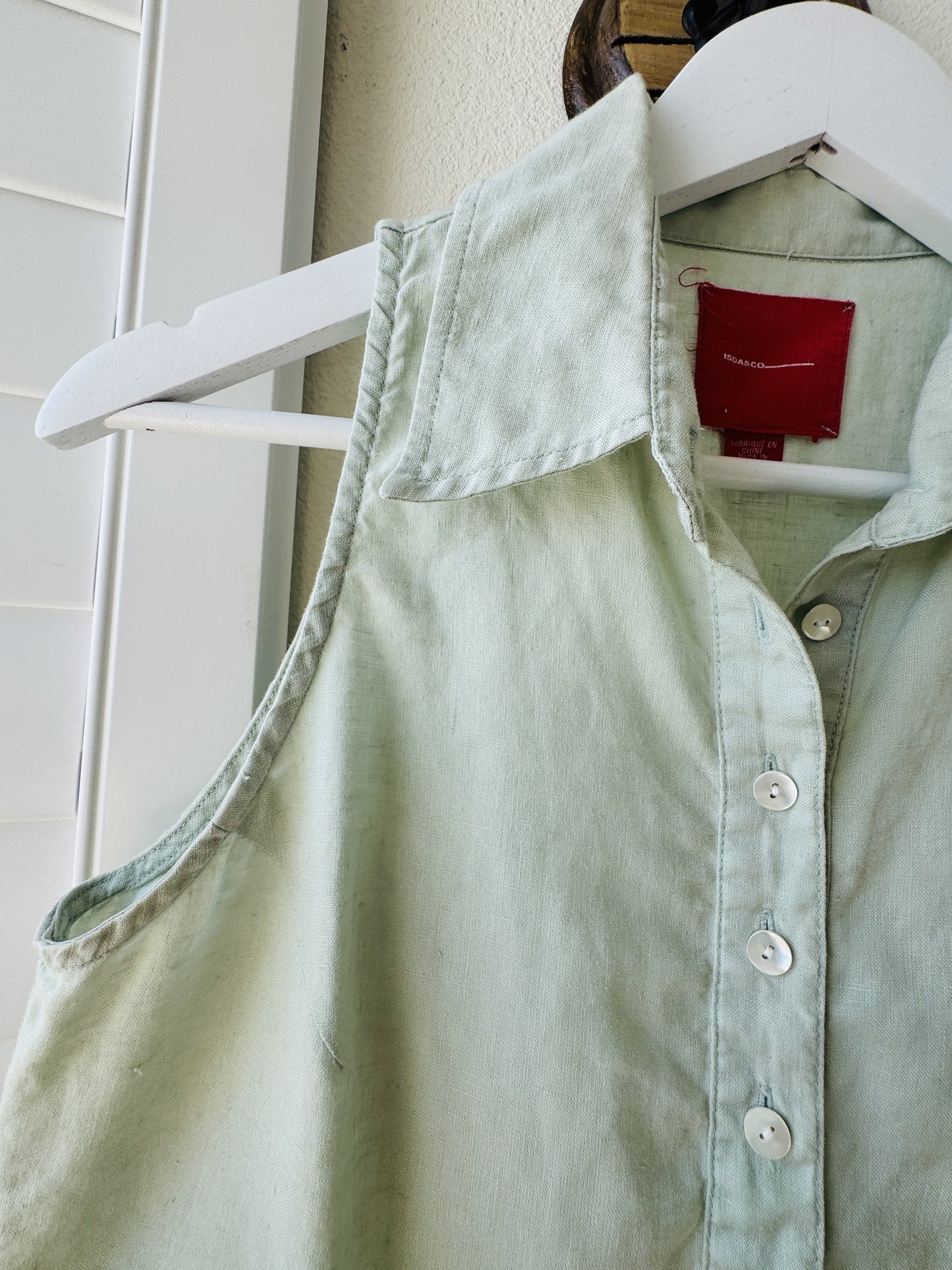ISDA&CO Sage Green Linen Sleeveless Button-Up Top Size S